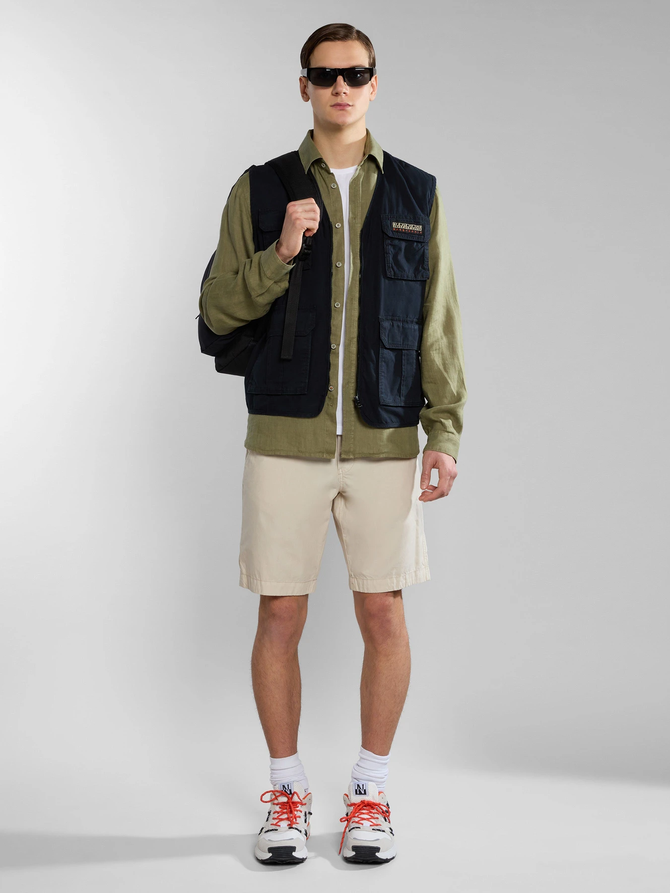 Рубашки Napapijri Linen модель NP0A4HQ2GAE1 Рубашки Napapijri Linen модель NP0A4HQ2GAE1 Фото