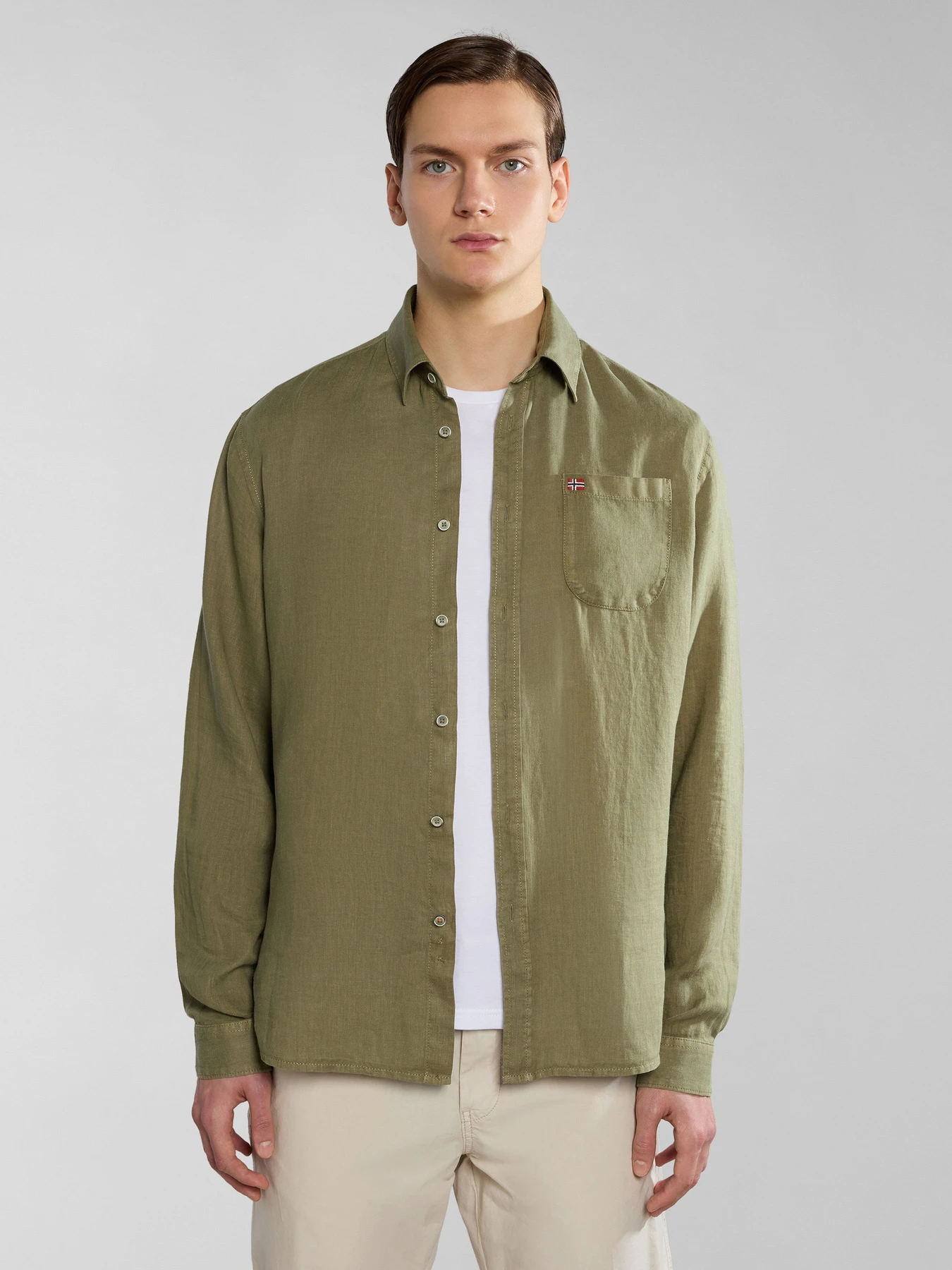 Рубашки Napapijri Linen модель NP0A4HQ2GAE1 Рубашки Napapijri Linen модель NP0A4HQ2GAE1 Фото