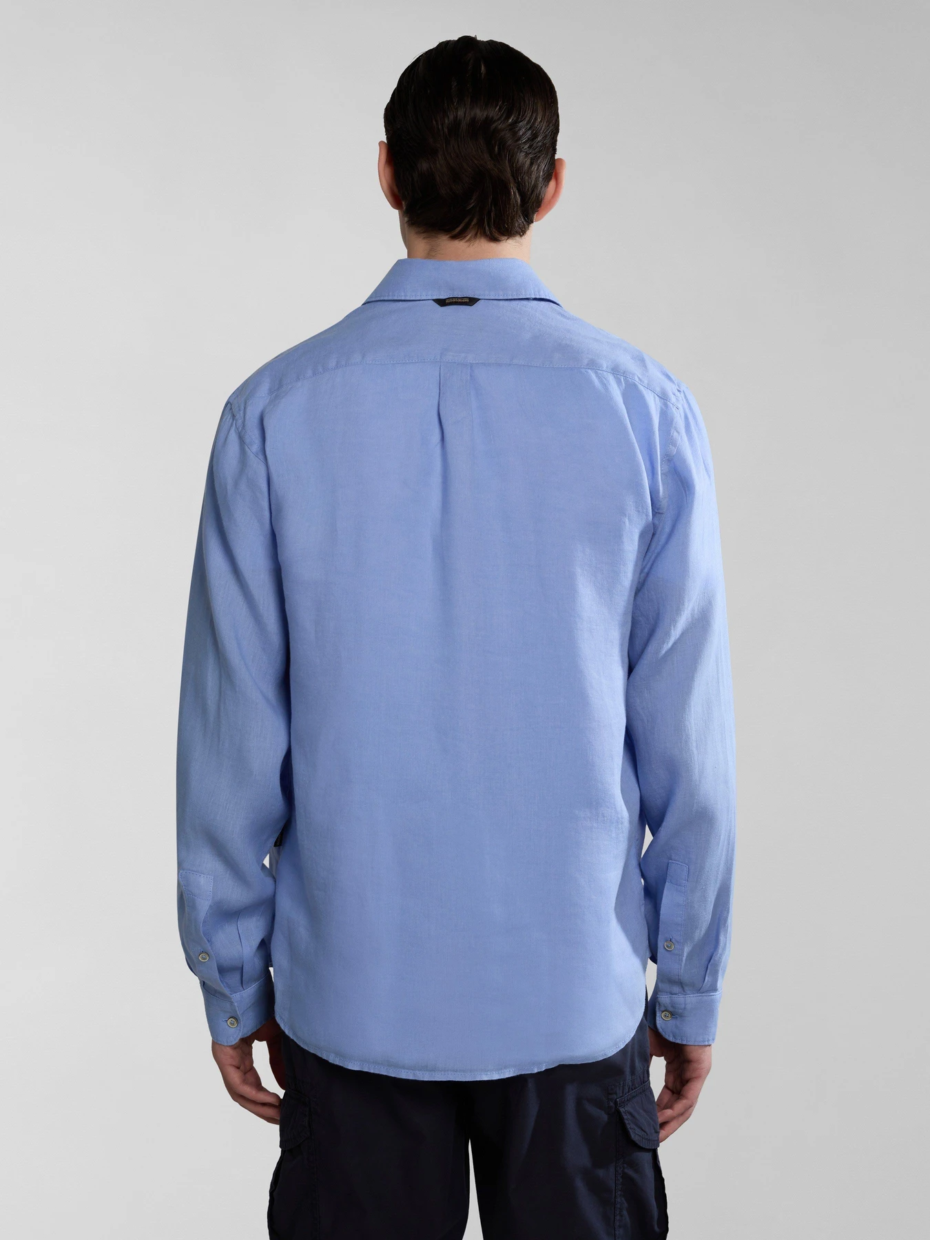 Рубашки Napapijri Linen модель NP0A4HQ2I001 Рубашки Napapijri Linen модель NP0A4HQ2I001 Фото