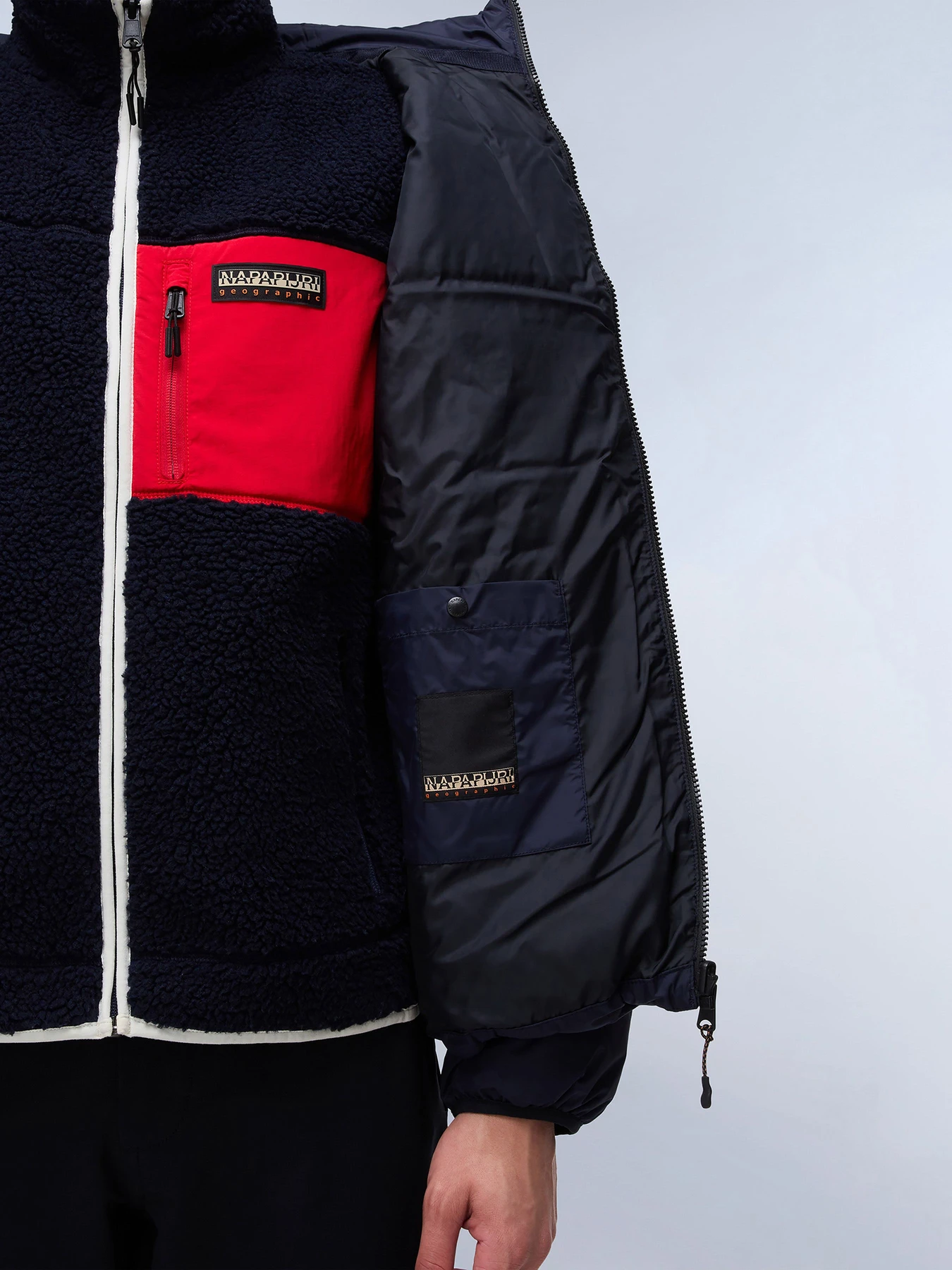 Куртки та дублянки Napapijri Rf Puffer Open модель NP0A4I231761 Куртки та дублянки Napapijri Rf Puffer Open модель NP0A4I231761 Фото