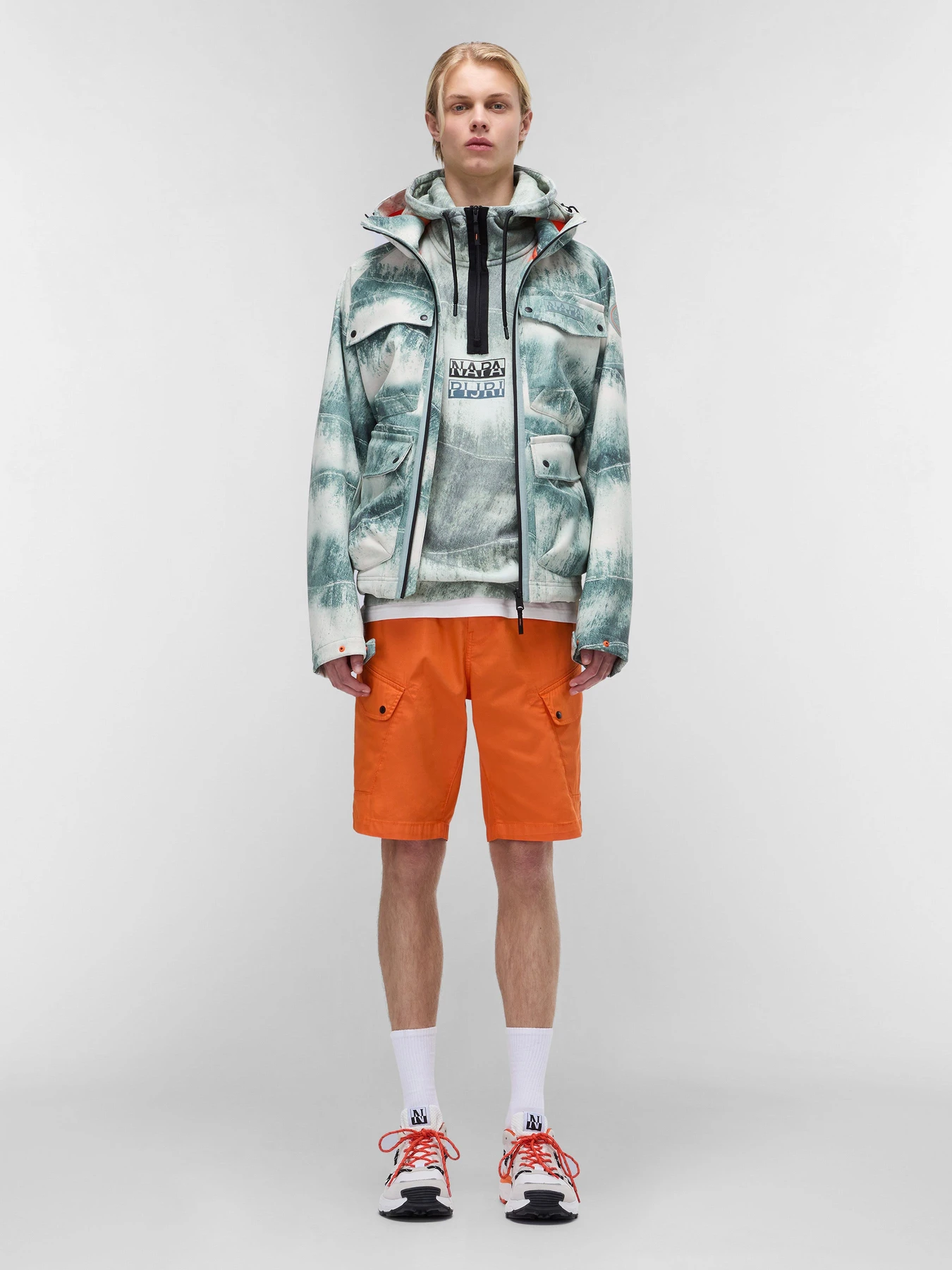 Куртки и дубленки Napapijri Rivalto Print Medium модель NP0A4IMRFCP1 Куртки и дубленки Napapijri Rivalto Print Medium модель NP0A4IMRFCP1 Фото