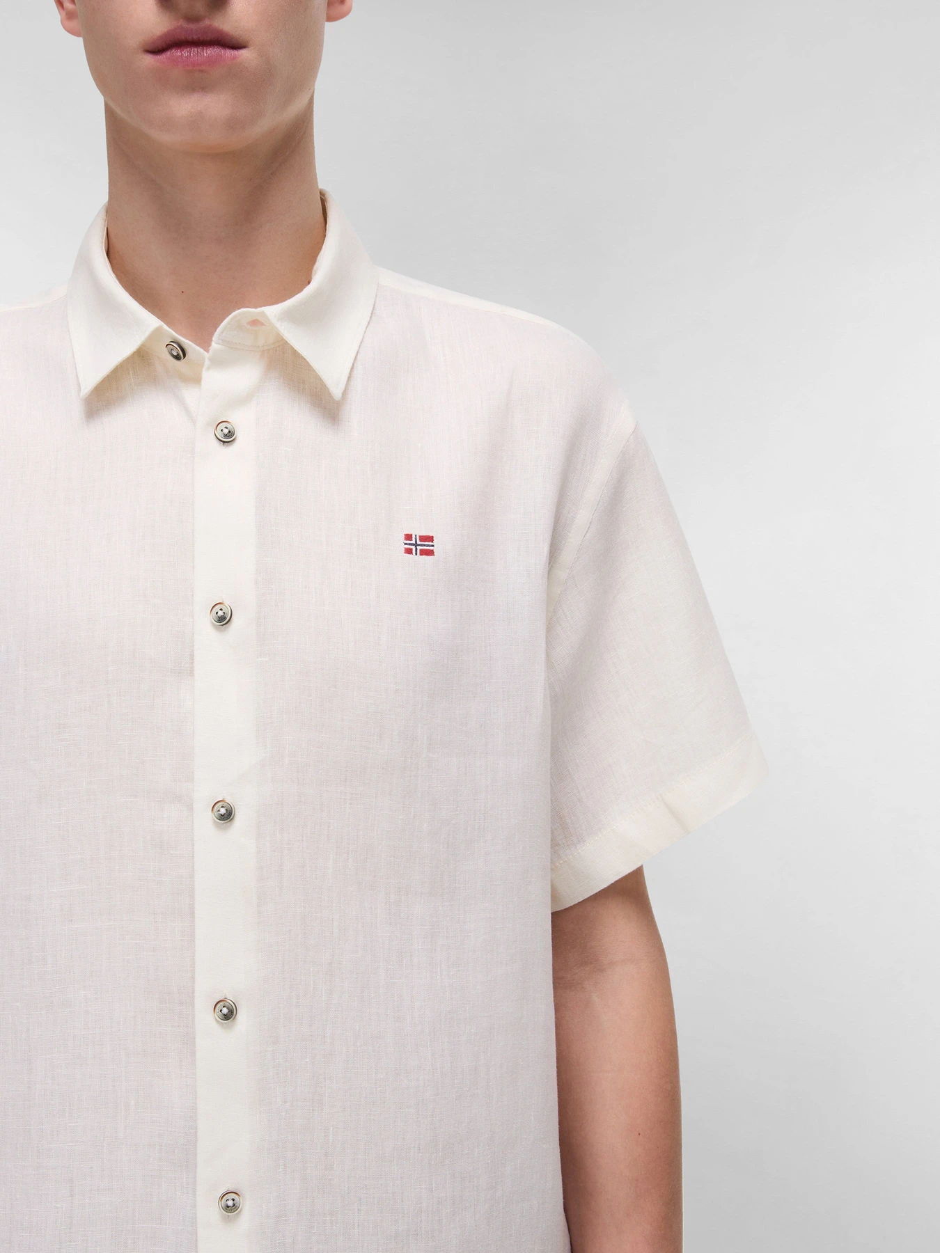 Сорочки Napapijri Linen модель NP0A4HT5N1A1 Сорочки Napapijri Linen модель NP0A4HT5N1A1 Фото