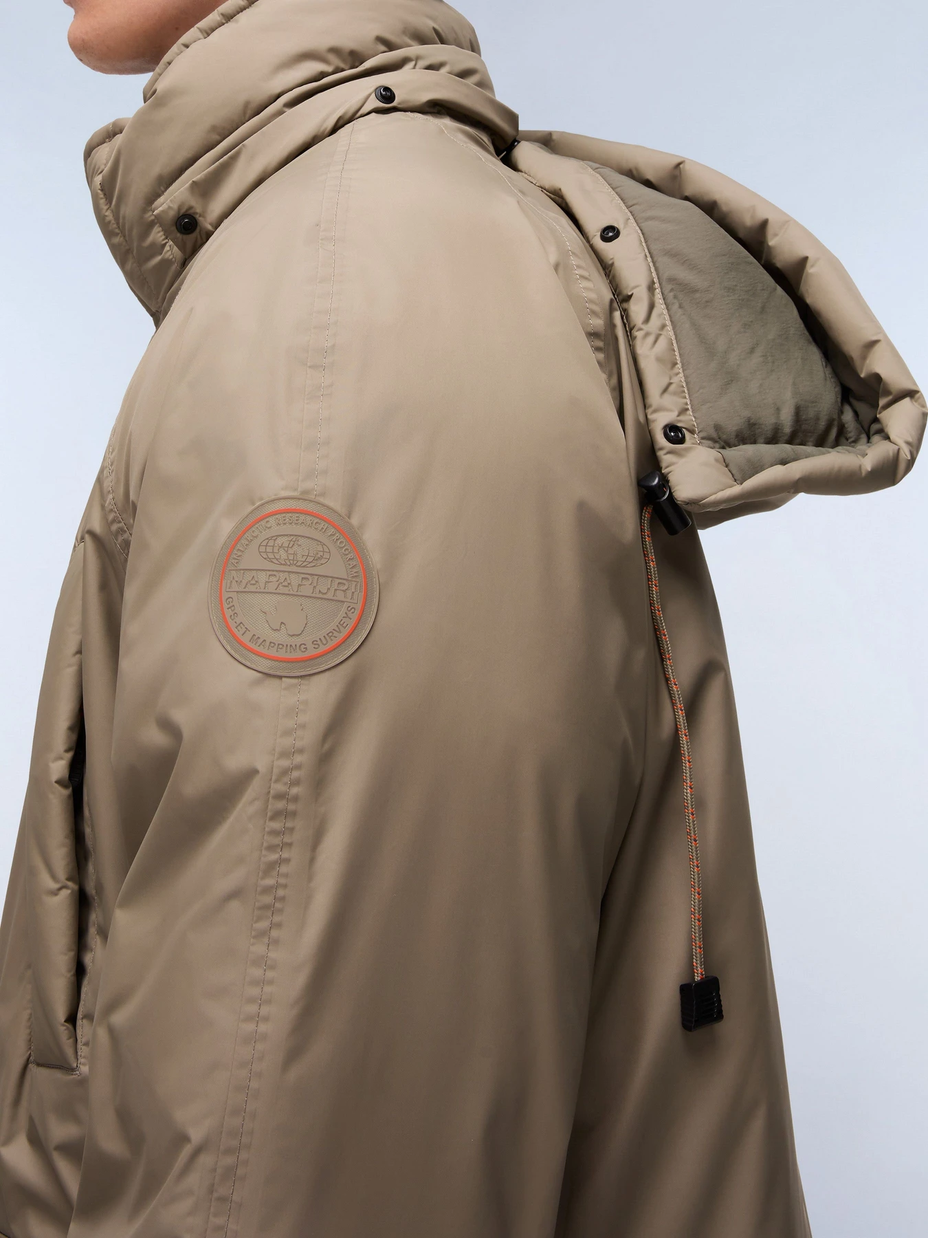 Куртки и дубленки Napapijri A-GAIL PARKA модель NP0A88YWN1T1 Куртки и дубленки Napapijri A-GAIL PARKA модель NP0A88YWN1T1 Фото