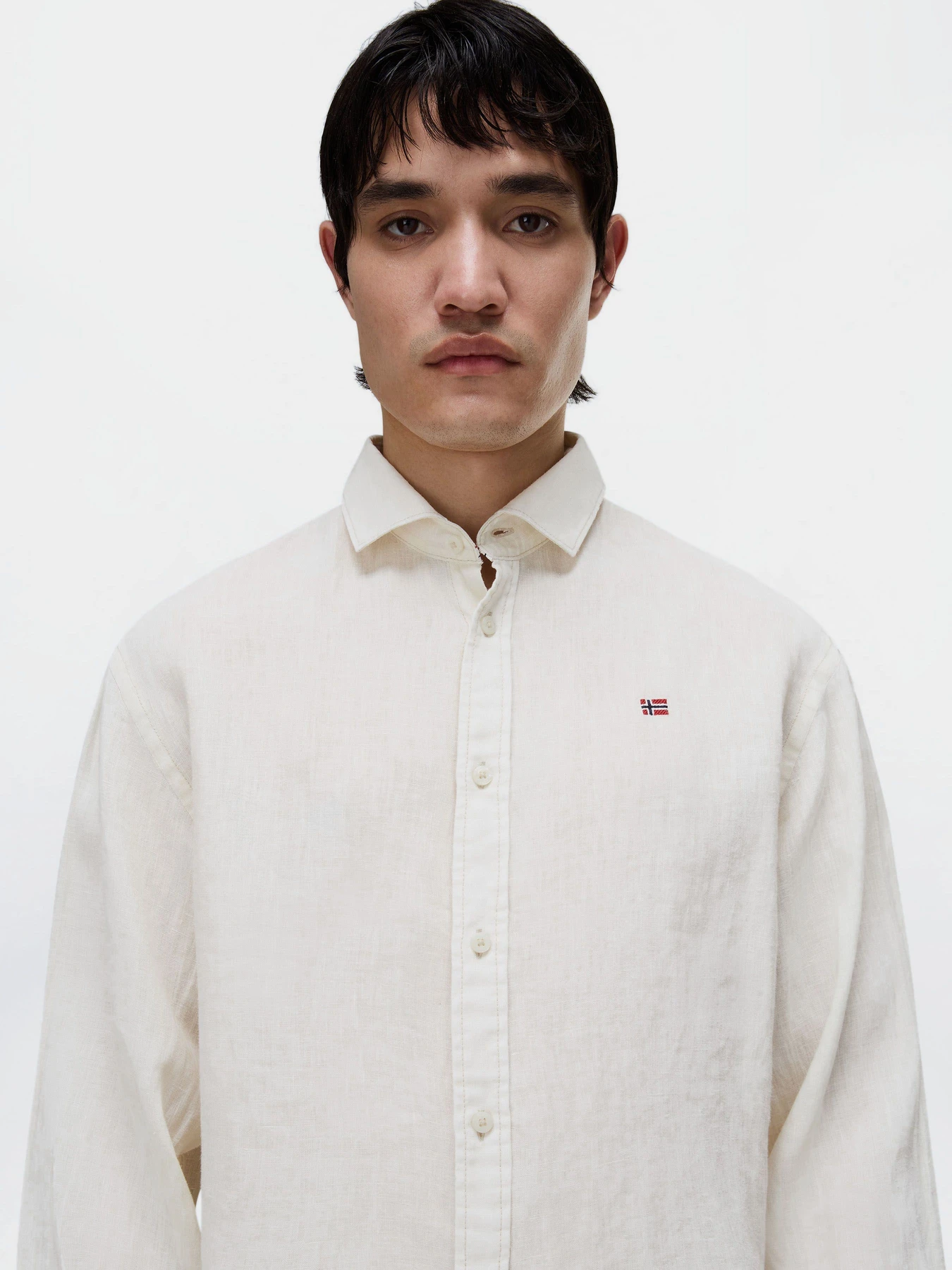 Сорочки Napapijri G-LINEN LS модель NP0A4FYSN1A1 Сорочки Napapijri G-LINEN LS модель NP0A4FYSN1A1 Фото