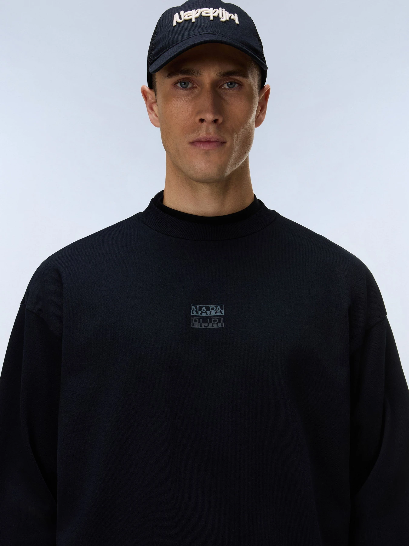 Худи и свитшоты Napapijri B-ELEVATED LOGO модель NP0A88UO9411 Худи и свитшоты Napapijri B-ELEVATED LOGO модель NP0A88UO9411 Фото