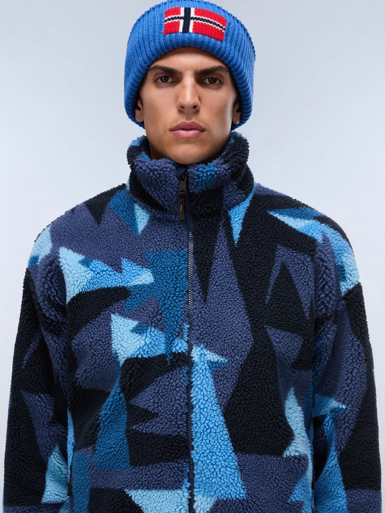 Худи и свитшоты Napapijri T-FLEECE FZ FANCY MOUNT FXJ модель NP0A8AO4FXJ1 Худи и свитшоты Napapijri T-FLEECE FZ FANCY MOUNT FXJ модель NP0A8AO4FXJ1 Фото
