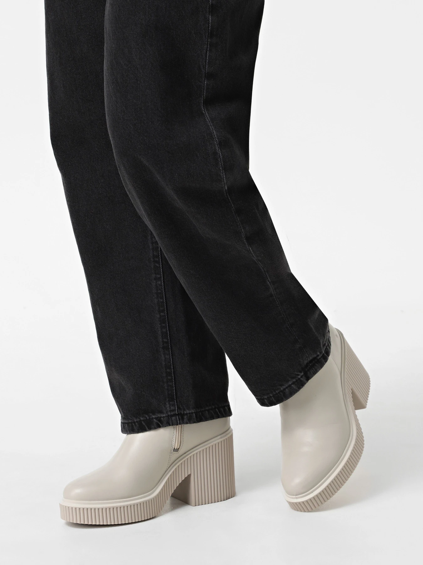 Черевики та чоботи ECCO Fluted Heel модель 22303301163 Черевики та чоботи ECCO Fluted Heel модель 22303301163 Фото