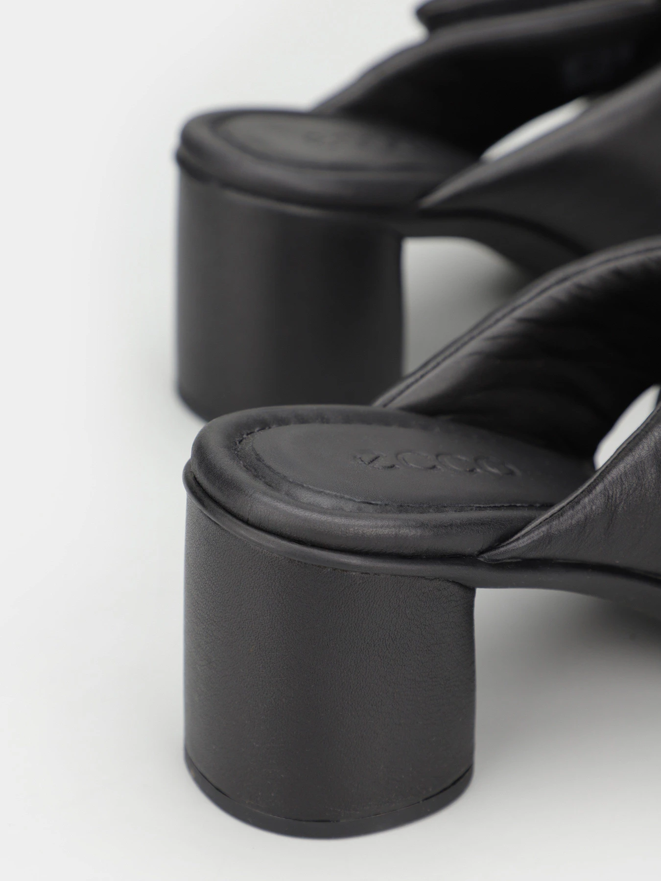 Шльопанці ECCO Sculpted Sandal LX 55 модель 22294301001 Шльопанці ECCO Sculpted Sandal LX 55 модель 22294301001 Фото