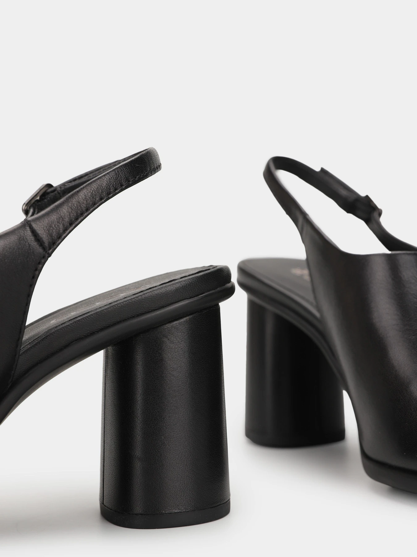 Босоніжки ECCO SCULPTED ALBA 65 модель 23331301001 Босоніжки ECCO SCULPTED ALBA 65 модель 23331301001 Фото