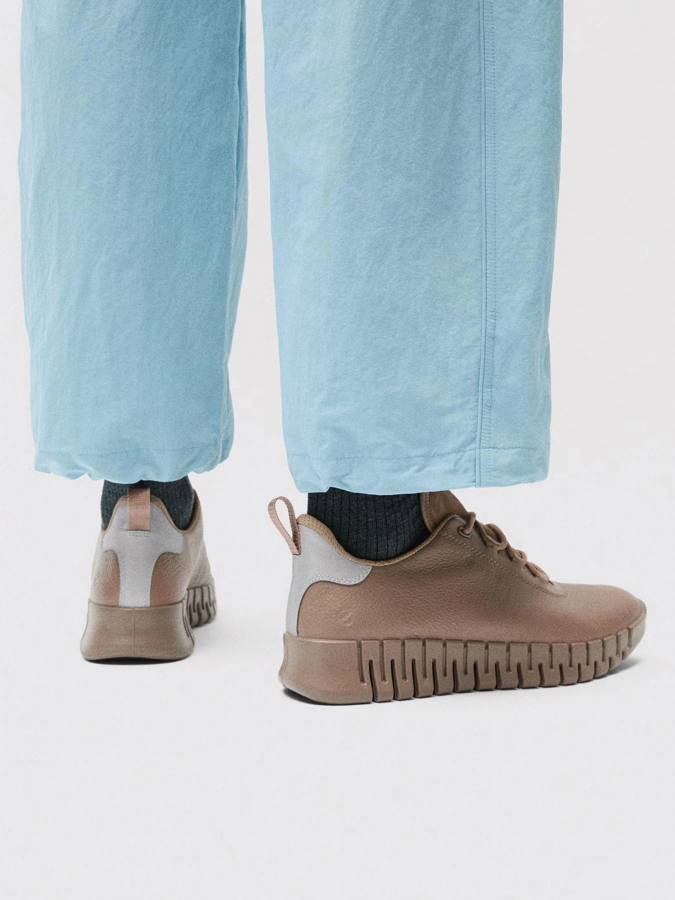 Кроссовки ECCO GRUUV W модель 21823301674 Кроссовки ECCO GRUUV W модель 21823301674 Фото