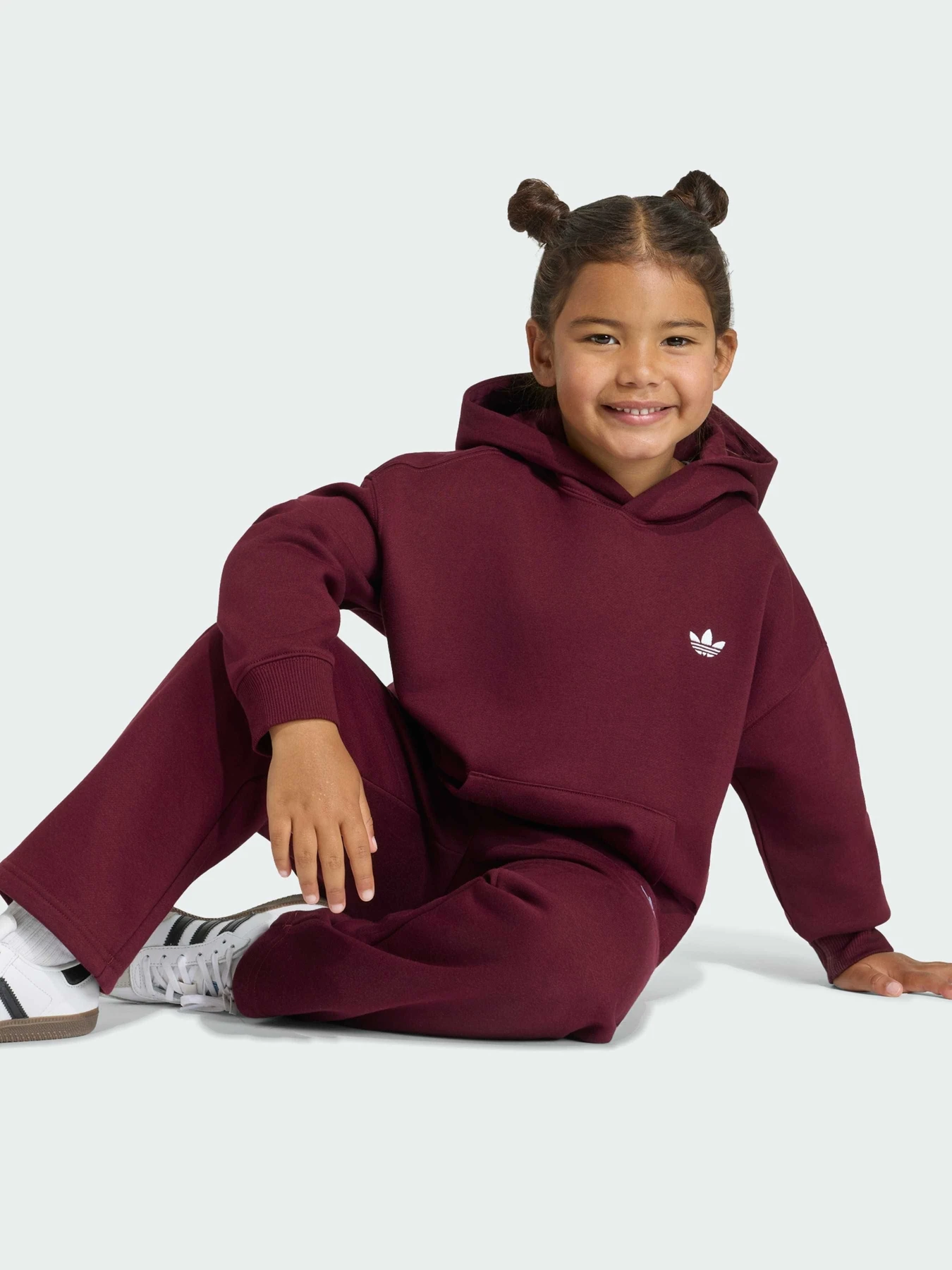 Костюмы Adidas модель KS1281 Костюмы Adidas модель KS1281 Фото