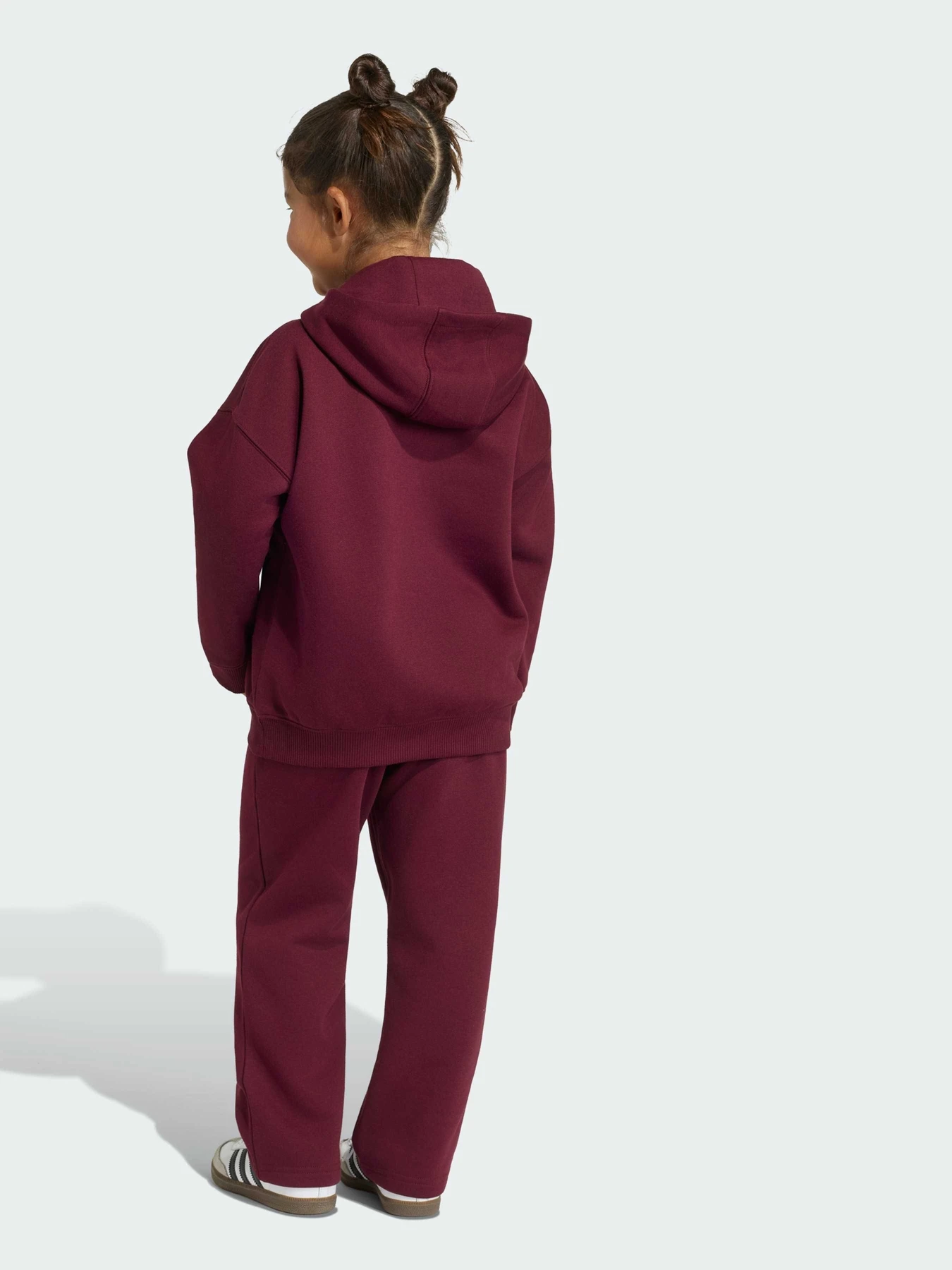 Костюмы Adidas модель KS1281 Костюмы Adidas модель KS1281 Фото
