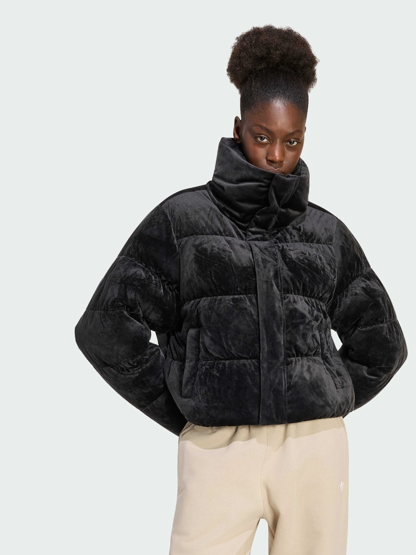 Куртки та дублянки Adidas модель KT4235 Фото