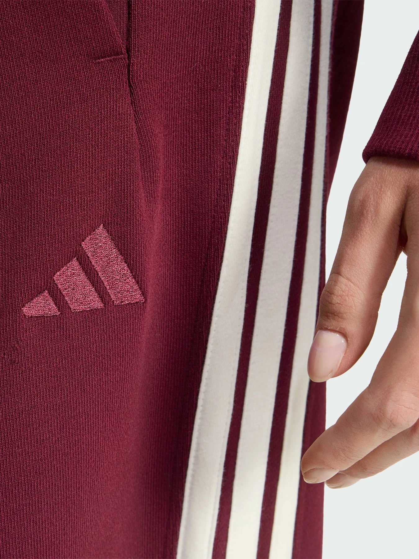 Брюки Adidas 3 Stripes модель KV9909 Брюки Adidas 3 Stripes модель KV9909 Фото