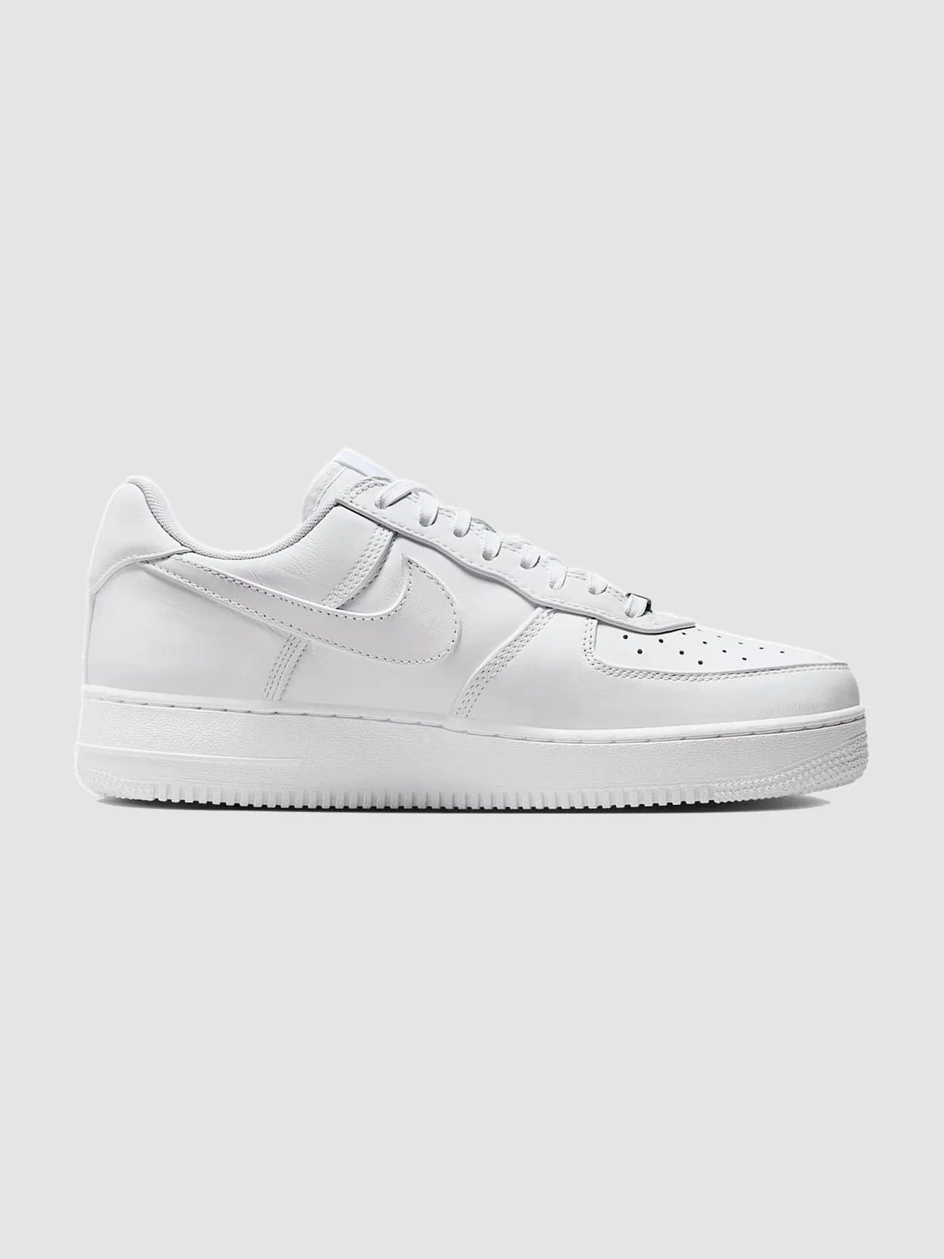 Кросівки NIKE Air Force 1 Low модель IM3078-100 Кросівки NIKE Air Force 1 Low модель IM3078-100 Фото