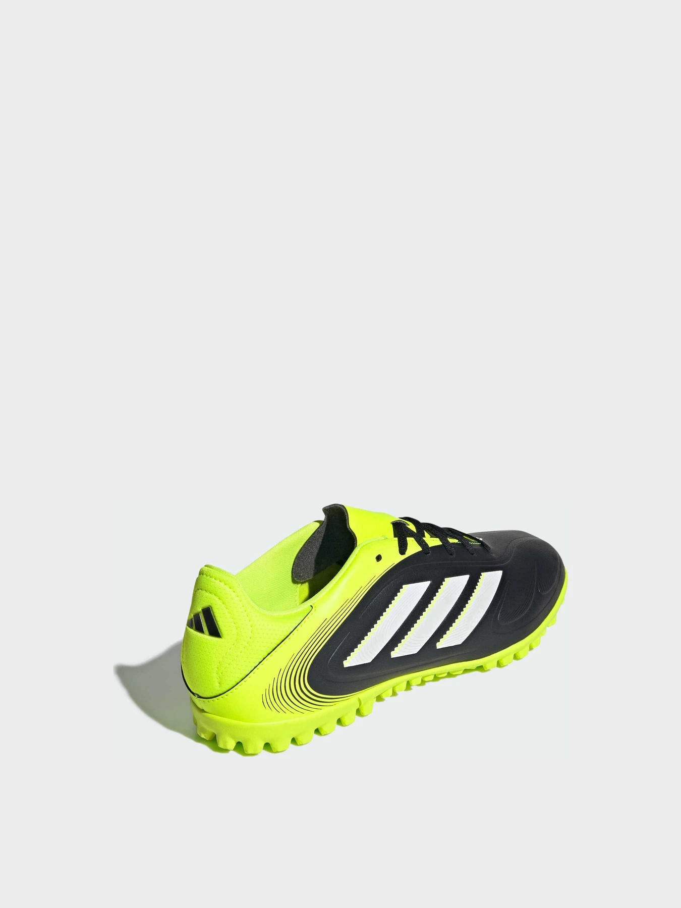 Кросівки Adidas Copa модель JR2893 Кросівки Adidas Copa модель JR2893 Фото