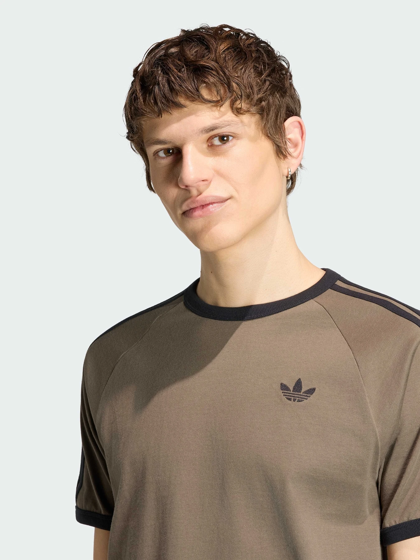Футболки і поло Adidas 3 Stripes модель KT5055 Футболки і поло Adidas 3 Stripes модель KT5055 Фото