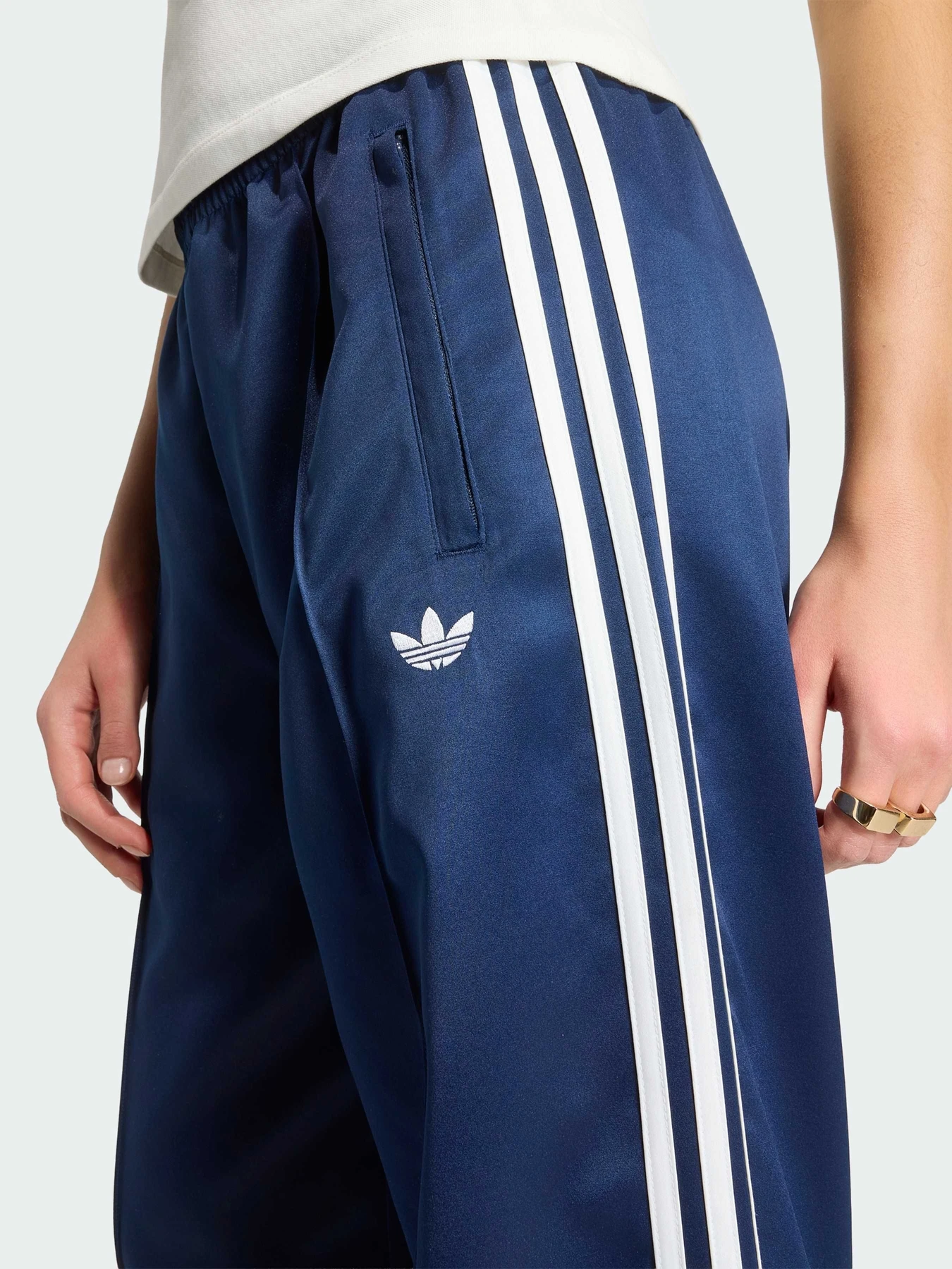 Штани Adidas Adicolor модель KS7339 Фото