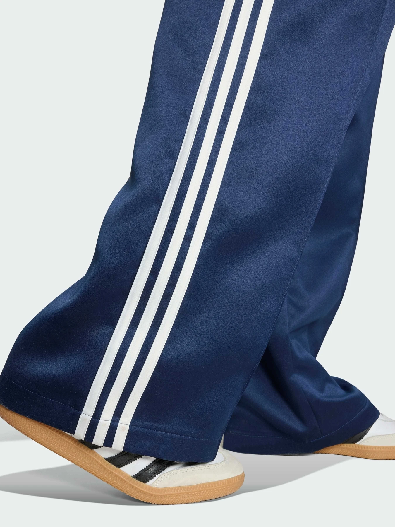 Штани Adidas Adicolor модель KS7339 Фото