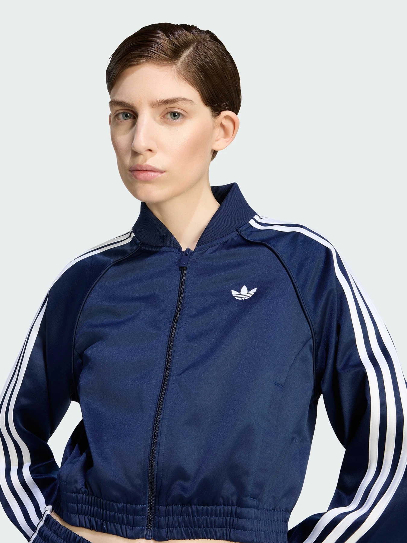 Худи и свитшоты Adidas Adicolor модель KS9948 Худи и свитшоты Adidas Adicolor модель KS9948 Фото