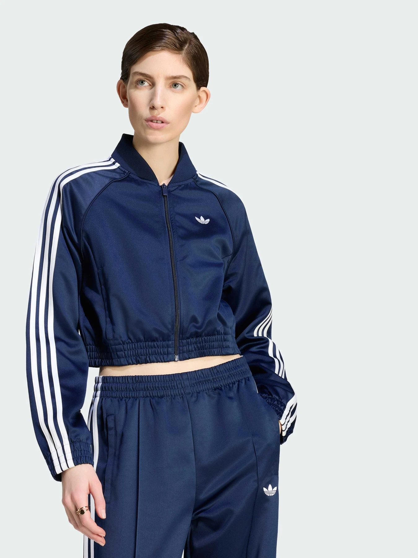Худи и свитшоты Adidas Adicolor модель KS9948 Худи и свитшоты Adidas Adicolor модель KS9948 Фото