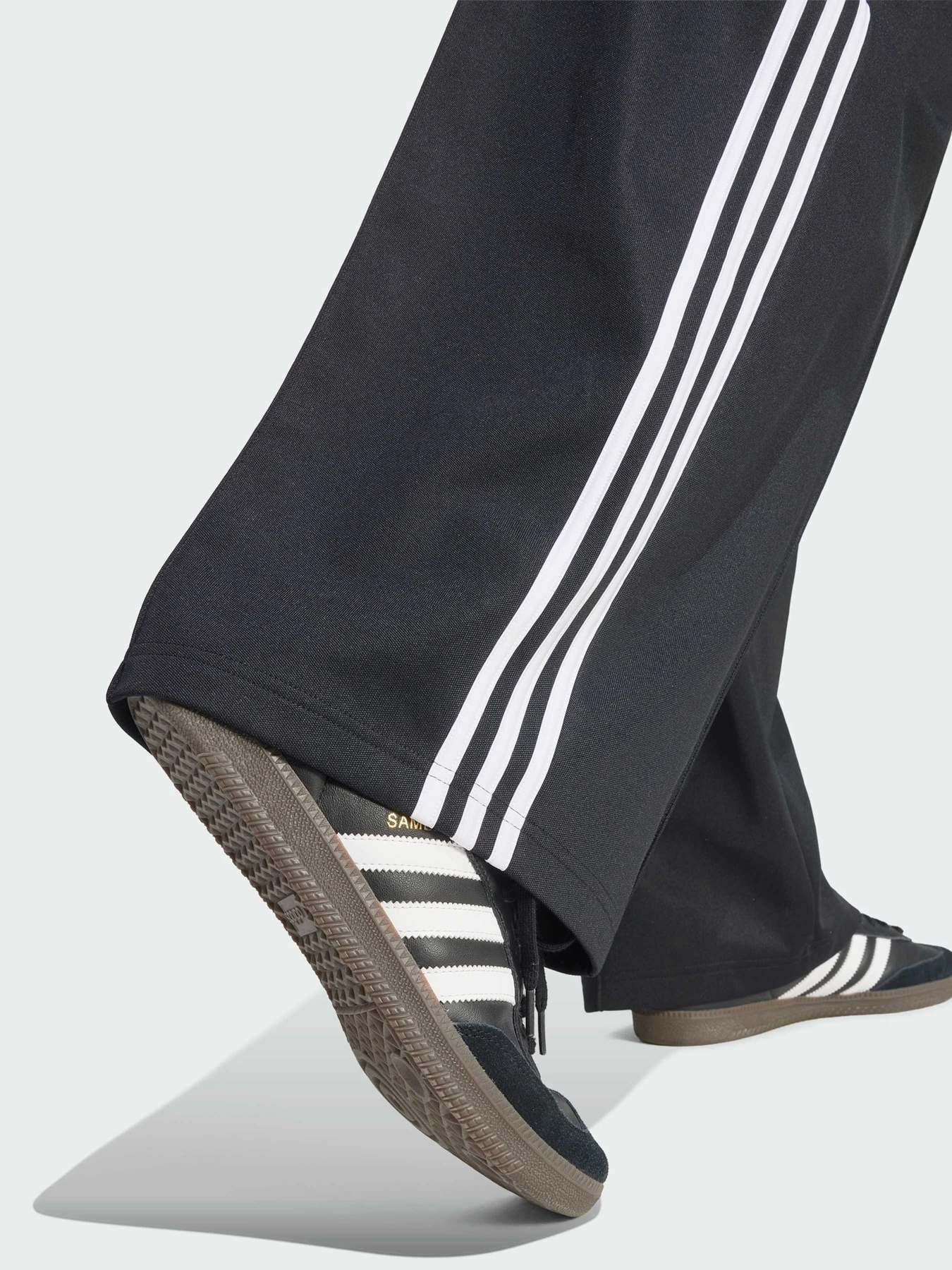 Штани Adidas Adicolor модель KS7530 Фото