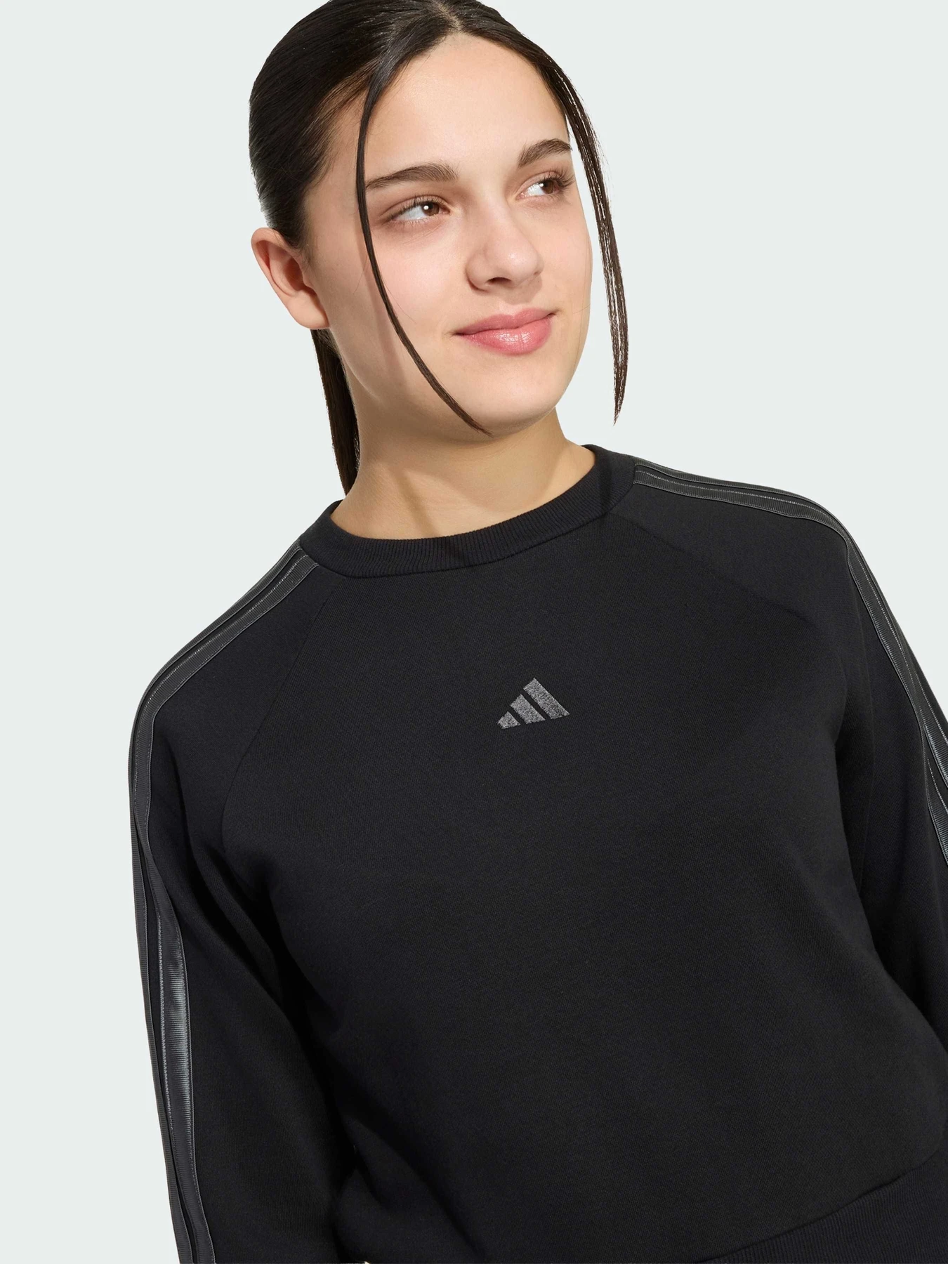 Худи и свитшоты Adidas модель KQ7043 Худи и свитшоты Adidas модель KQ7043 Фото