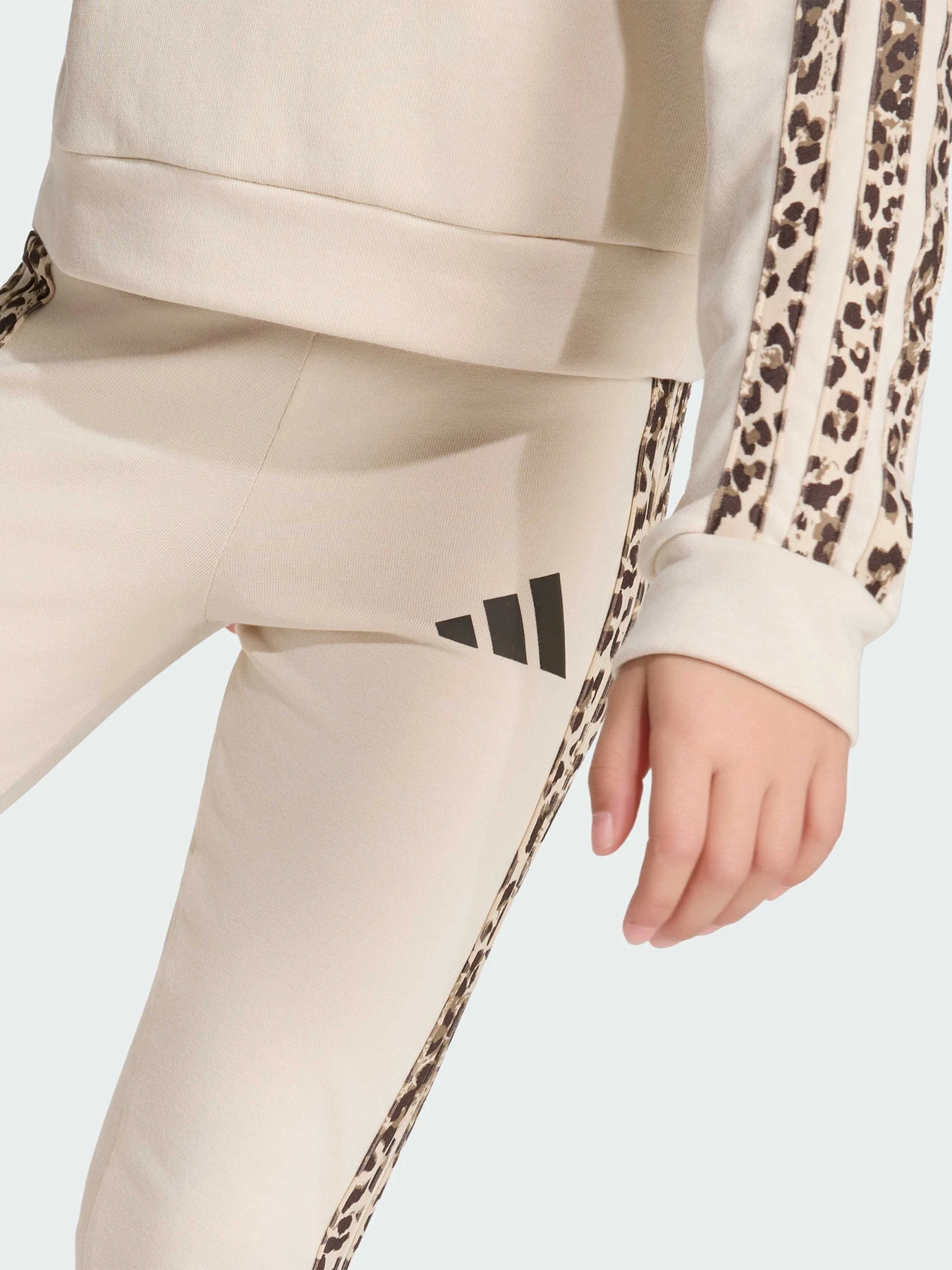 Костюми Adidas 3 Stripes модель KC7210 Фото