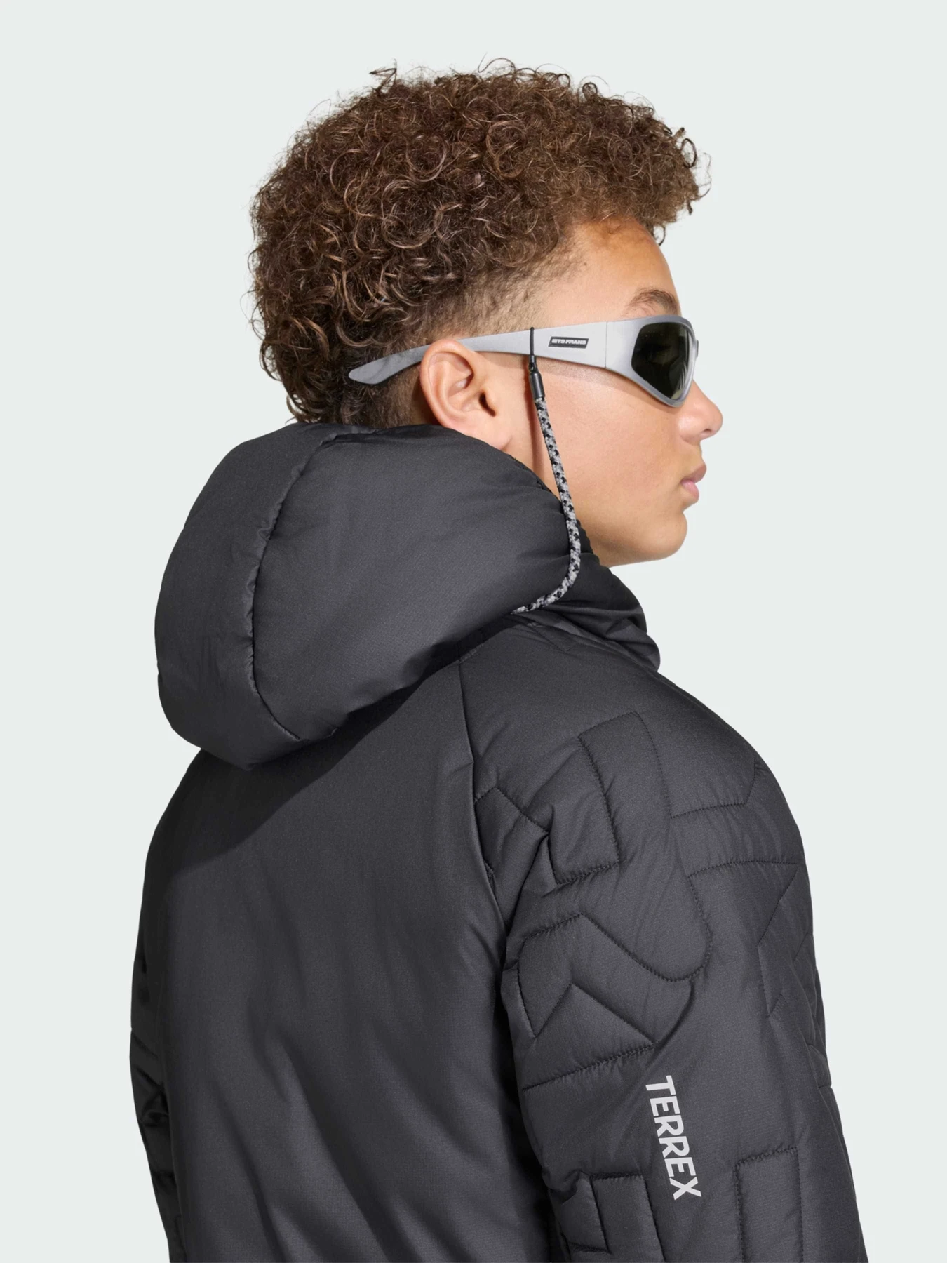 Куртки та дублянки Adidas модель JY2434 Куртки та дублянки Adidas модель JY2434 Фото