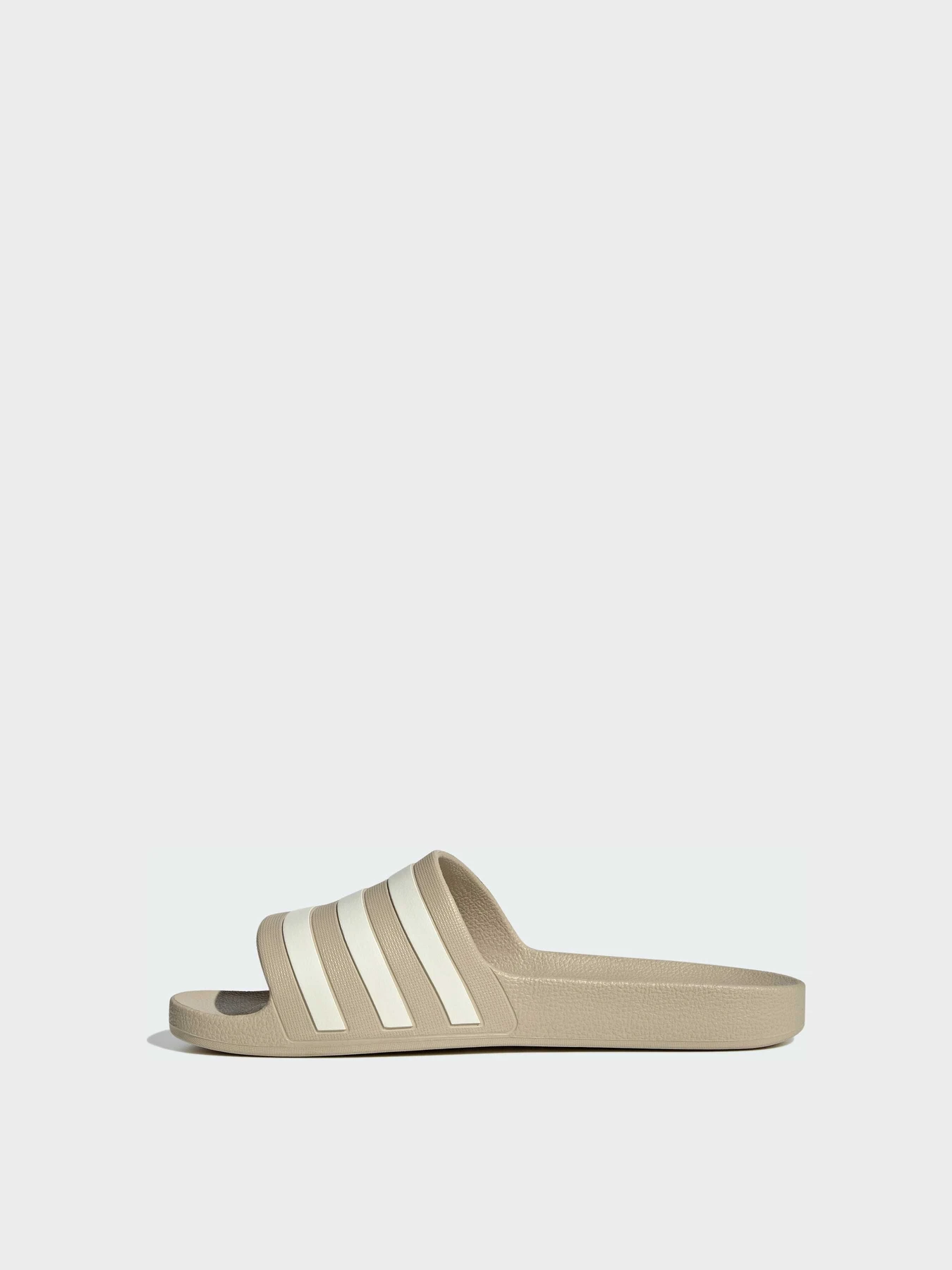 Шлёпанцы Adidas Adilette модель KJ7362 Шлёпанцы Adidas Adilette модель KJ7362 Фото