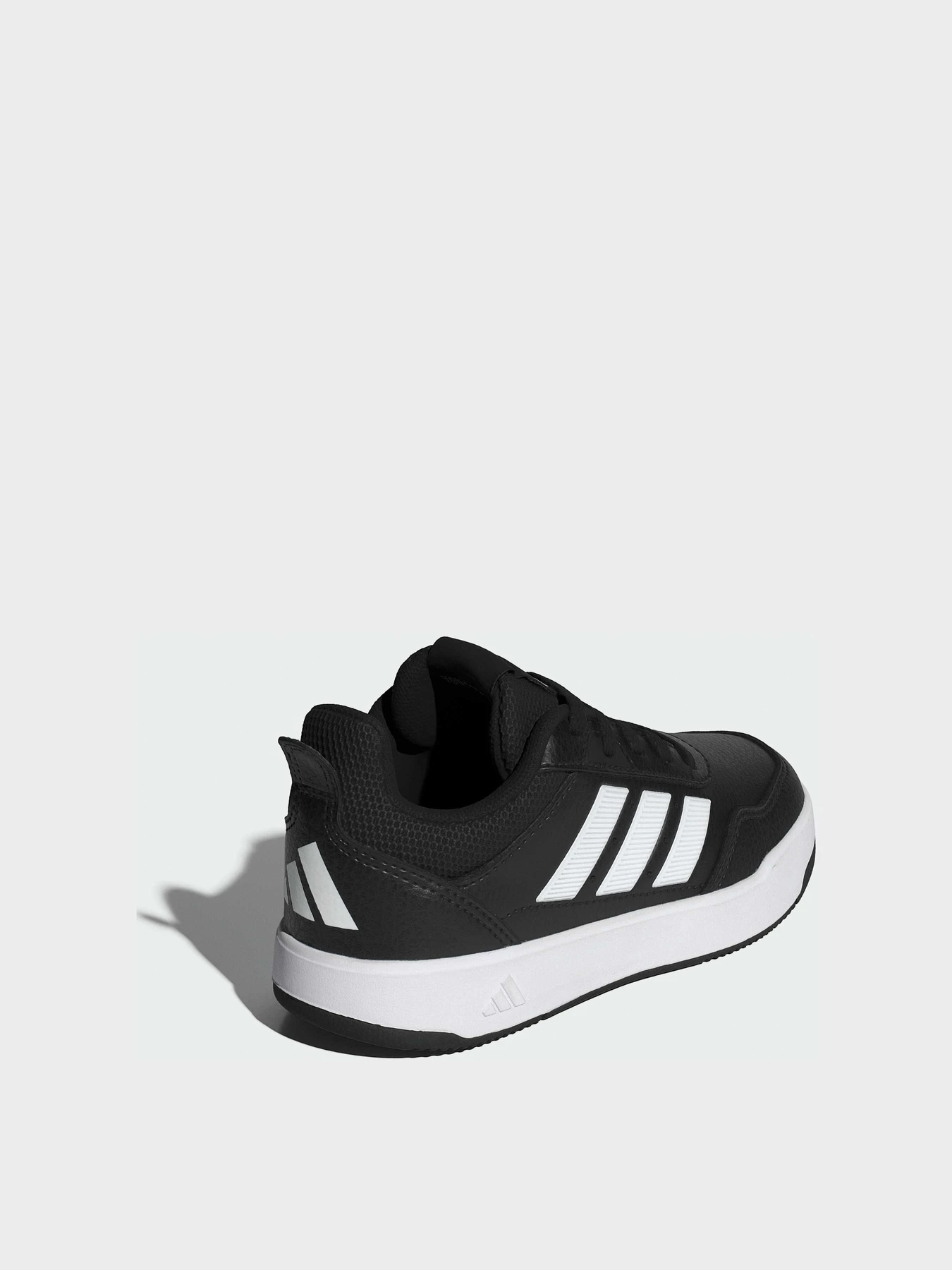 Кросівки Adidas модель JQ1860 Кросівки Adidas модель JQ1860 Фото