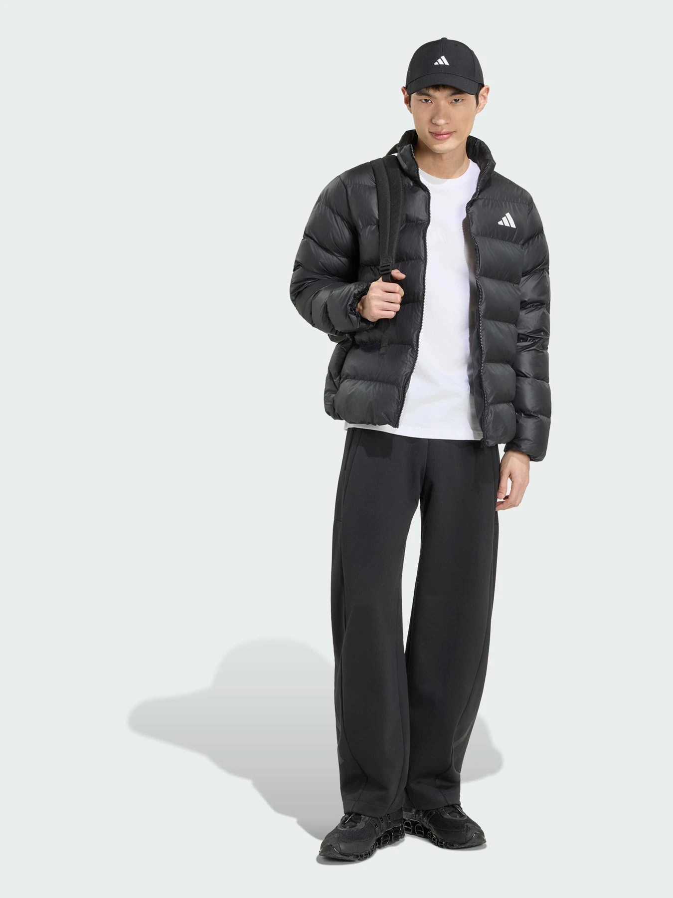 Куртки и дубленки Adidas модель KF2707 Куртки и дубленки Adidas модель KF2707 Фото