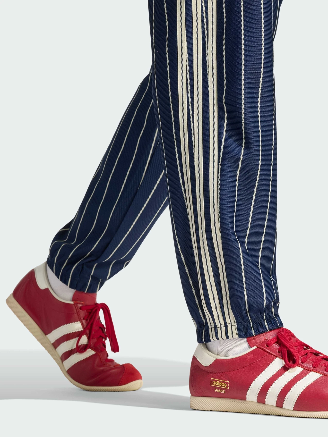 Брюки Adidas модель KR7037 Брюки Adidas модель KR7037 Фото