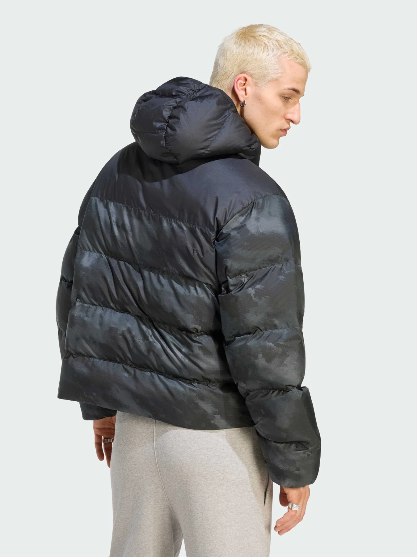 Куртки и дубленки Adidas модель KR7200 Фото