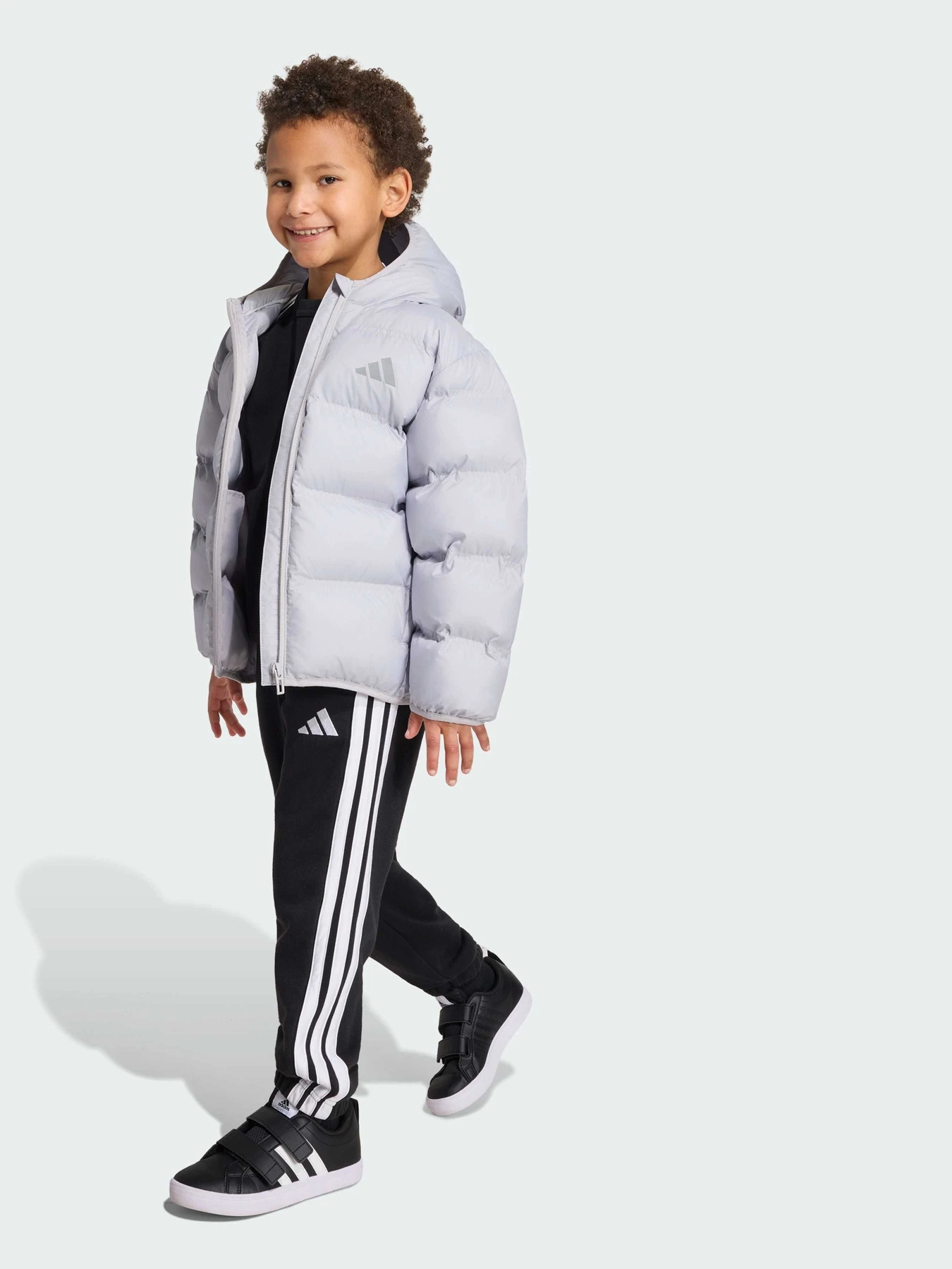 Куртки та дублянки Adidas модель KQ8607 Куртки та дублянки Adidas модель KQ8607 Фото