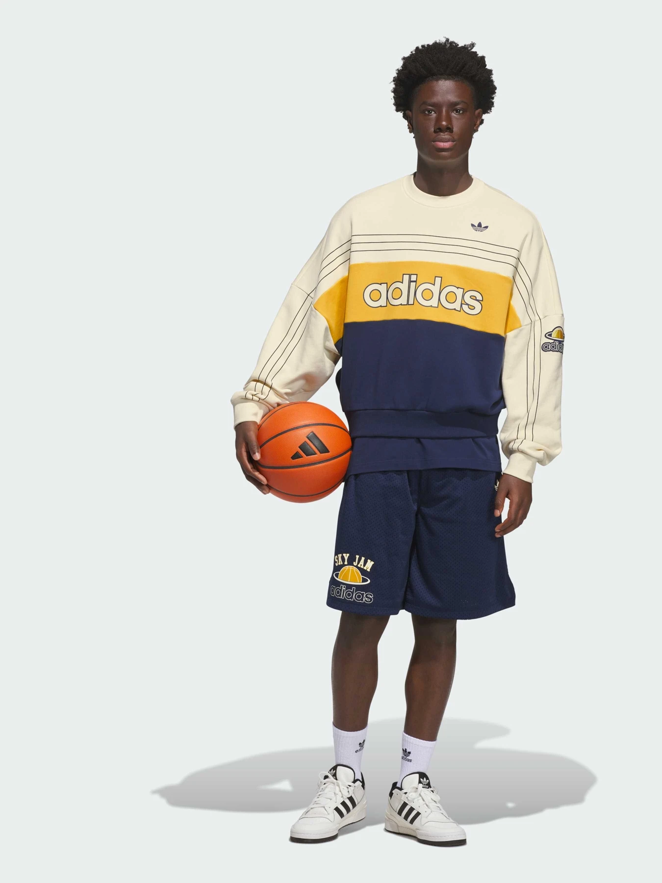 Худі та світшоти Adidas модель KS8191 Худі та світшоти Adidas модель KS8191 Фото