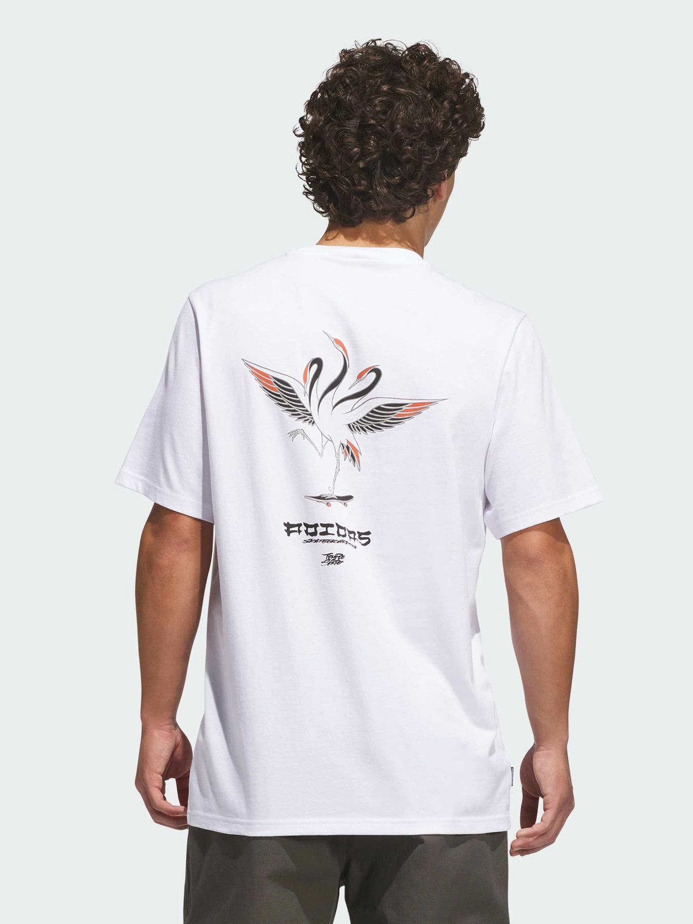 Футболки і поло Adidas Graphics модель KS4335 Футболки і поло Adidas Graphics модель KS4335 Фото