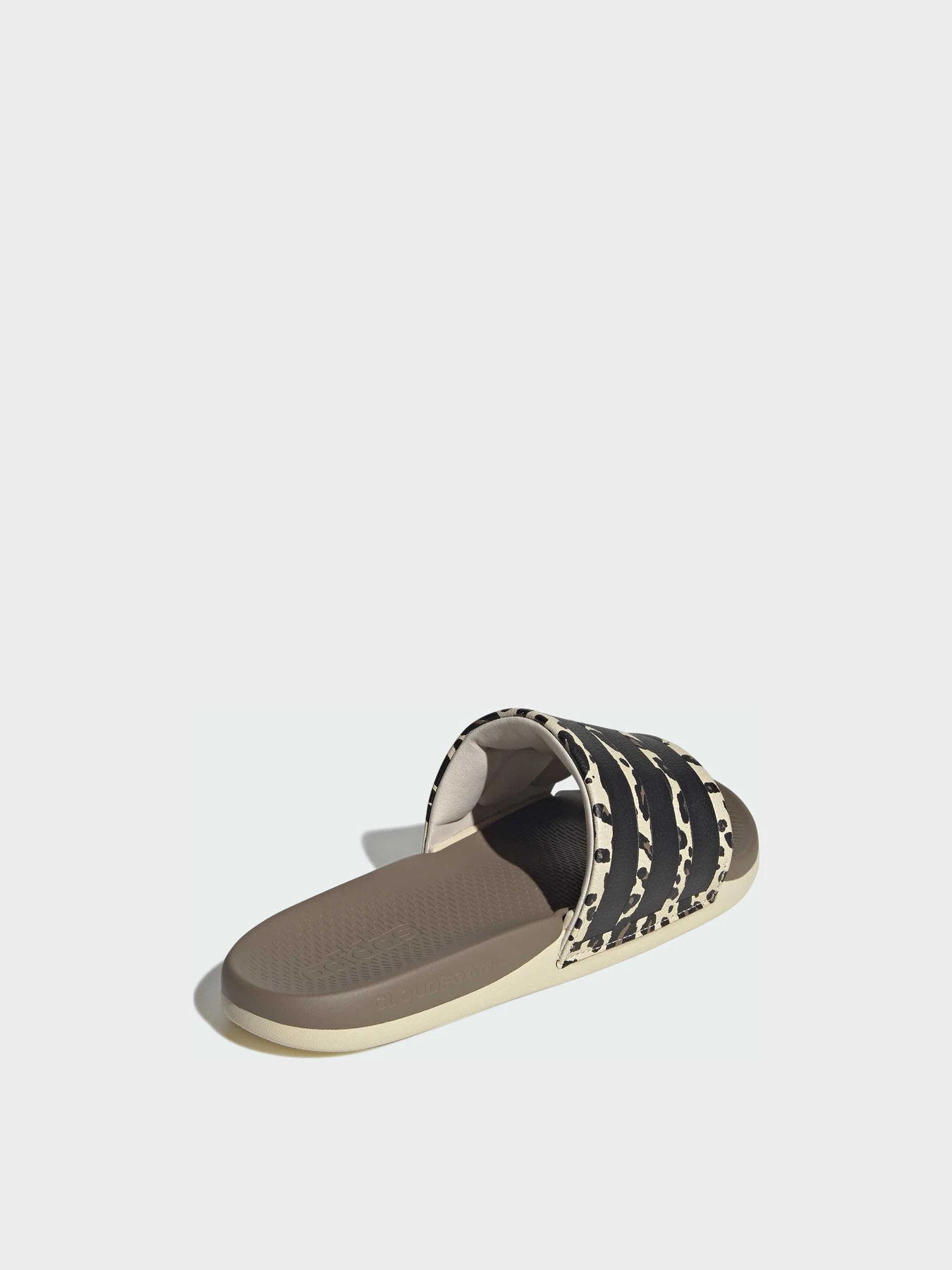 Шлёпанцы Adidas Adilette модель KJ5389 Шлёпанцы Adidas Adilette модель KJ5389 Фото