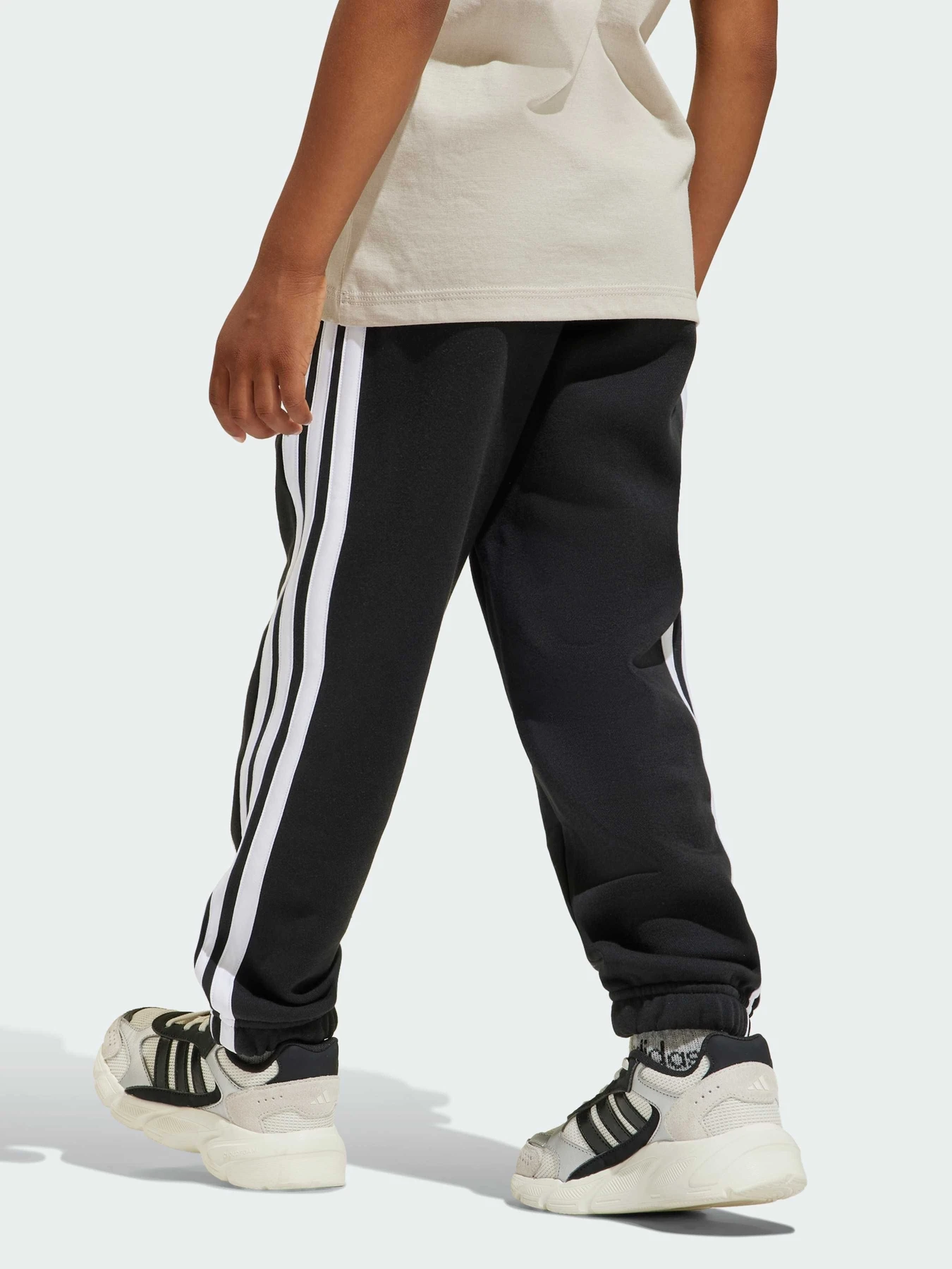 Брюки Adidas Adidas Essentials модель JC9612 Брюки Adidas Adidas Essentials модель JC9612 Фото