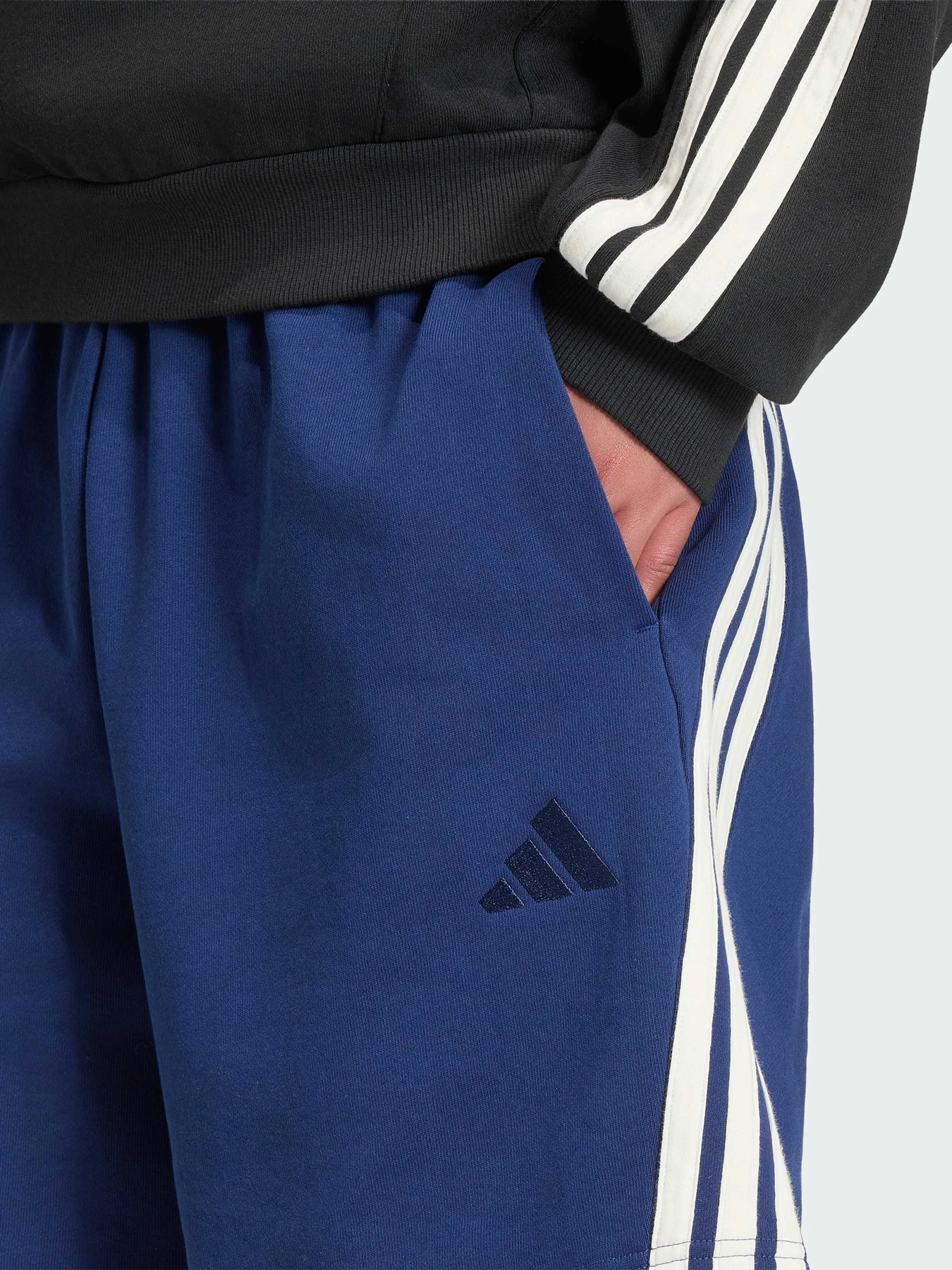 Шорты Adidas 3 Stripes модель KW2383 Фото