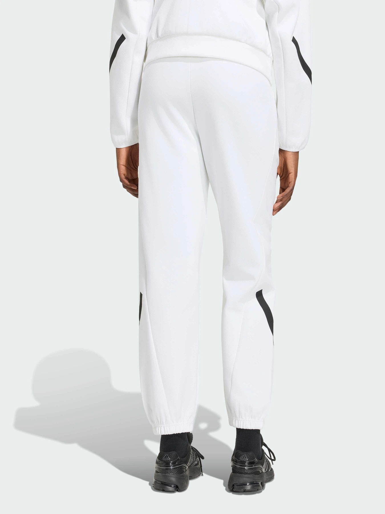Брюки Adidas ZNE модель KF6337 Брюки Adidas ZNE модель KF6337 Фото