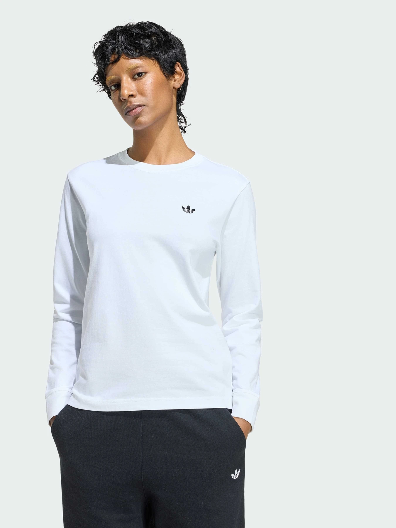 Худі та світшоти Adidas Adidas Essentials модель KR9153 Худі та світшоти Adidas Adidas Essentials модель KR9153 Фото