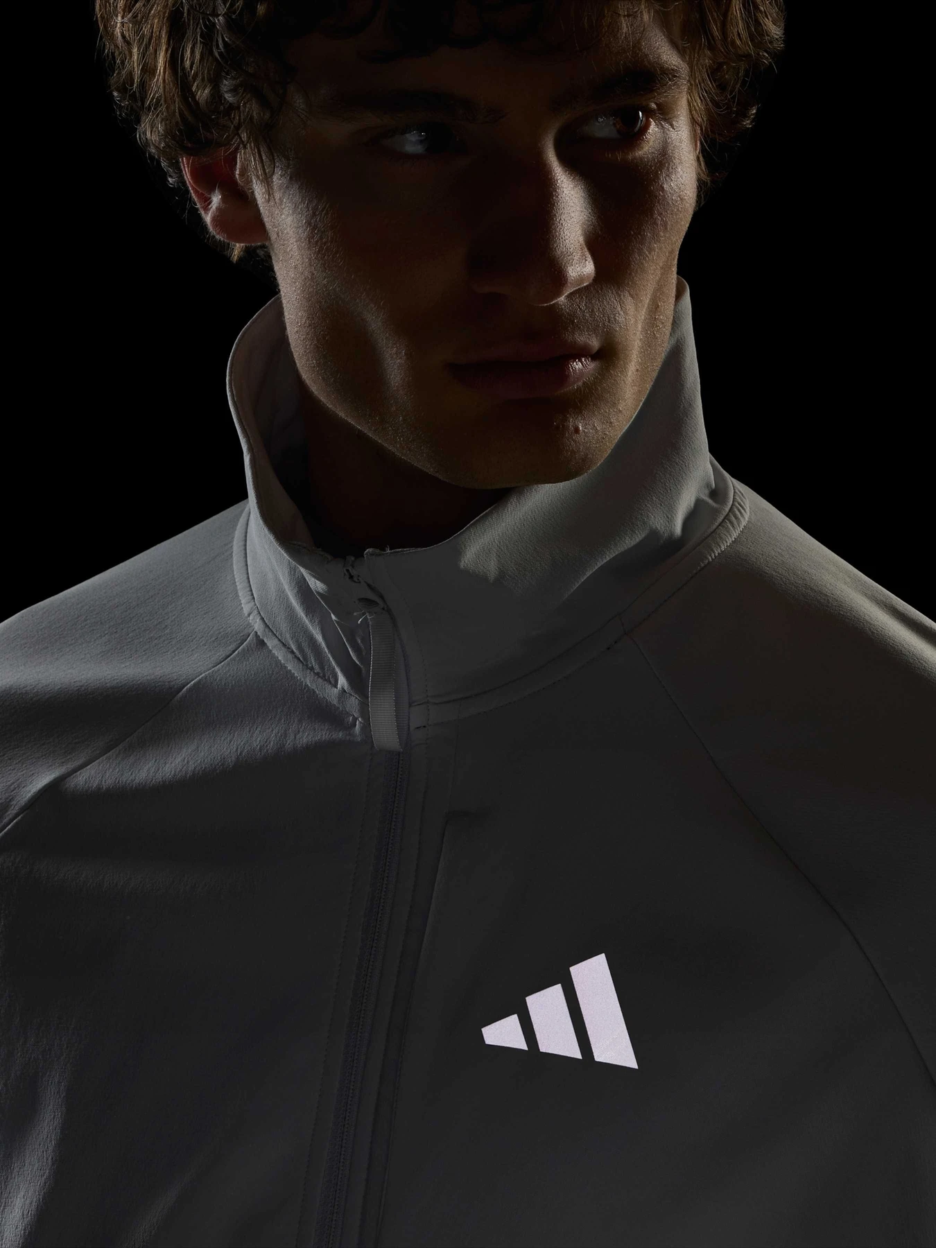 Куртки и дубленки Adidas Adidas Essentials модель KG5742 Куртки и дубленки Adidas Adidas Essentials модель KG5742 Фото