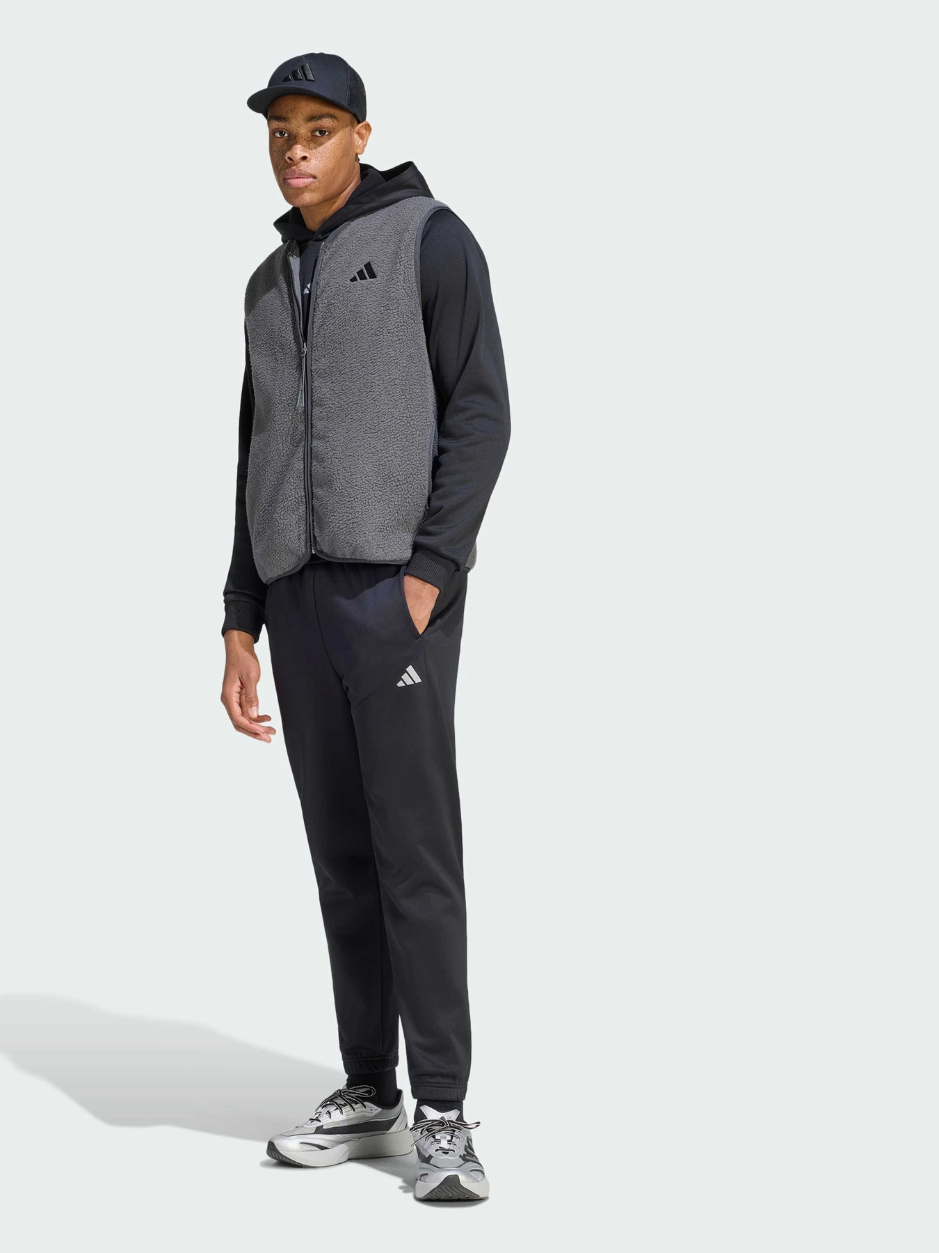 Куртки и дубленки Adidas модель KV2129 Куртки и дубленки Adidas модель KV2129 Фото