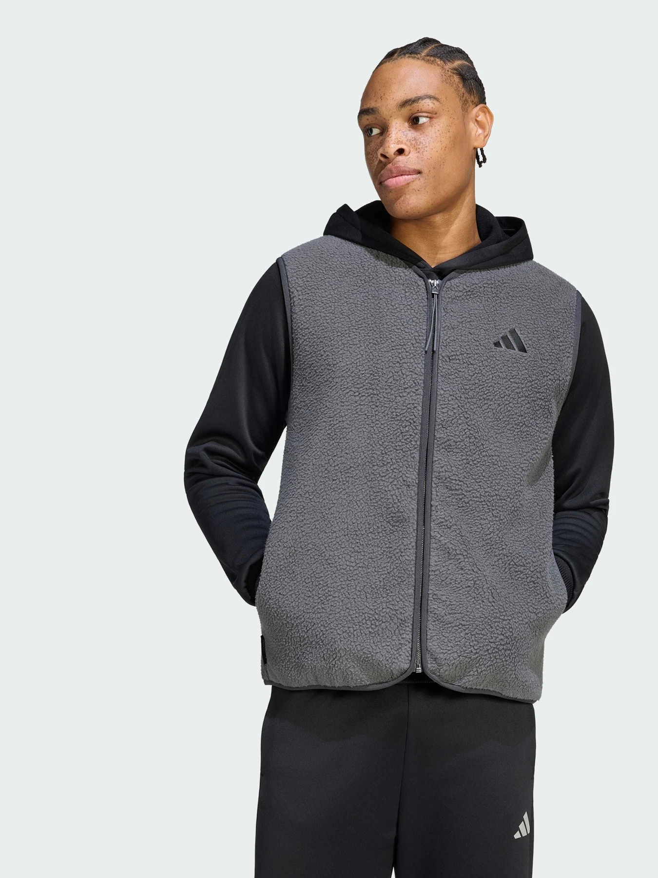 Куртки и дубленки Adidas модель KV2129 Куртки и дубленки Adidas модель KV2129 Фото