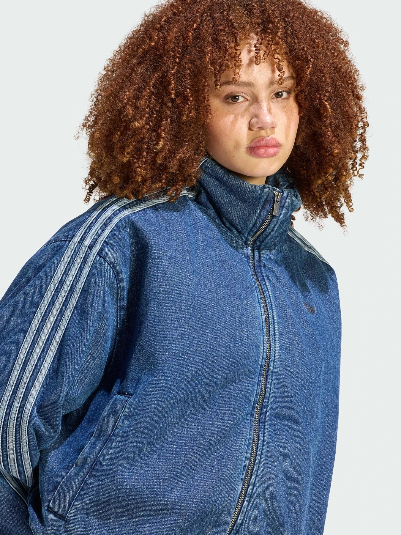 Куртки та дублянки Adidas модель KT4232 Фото