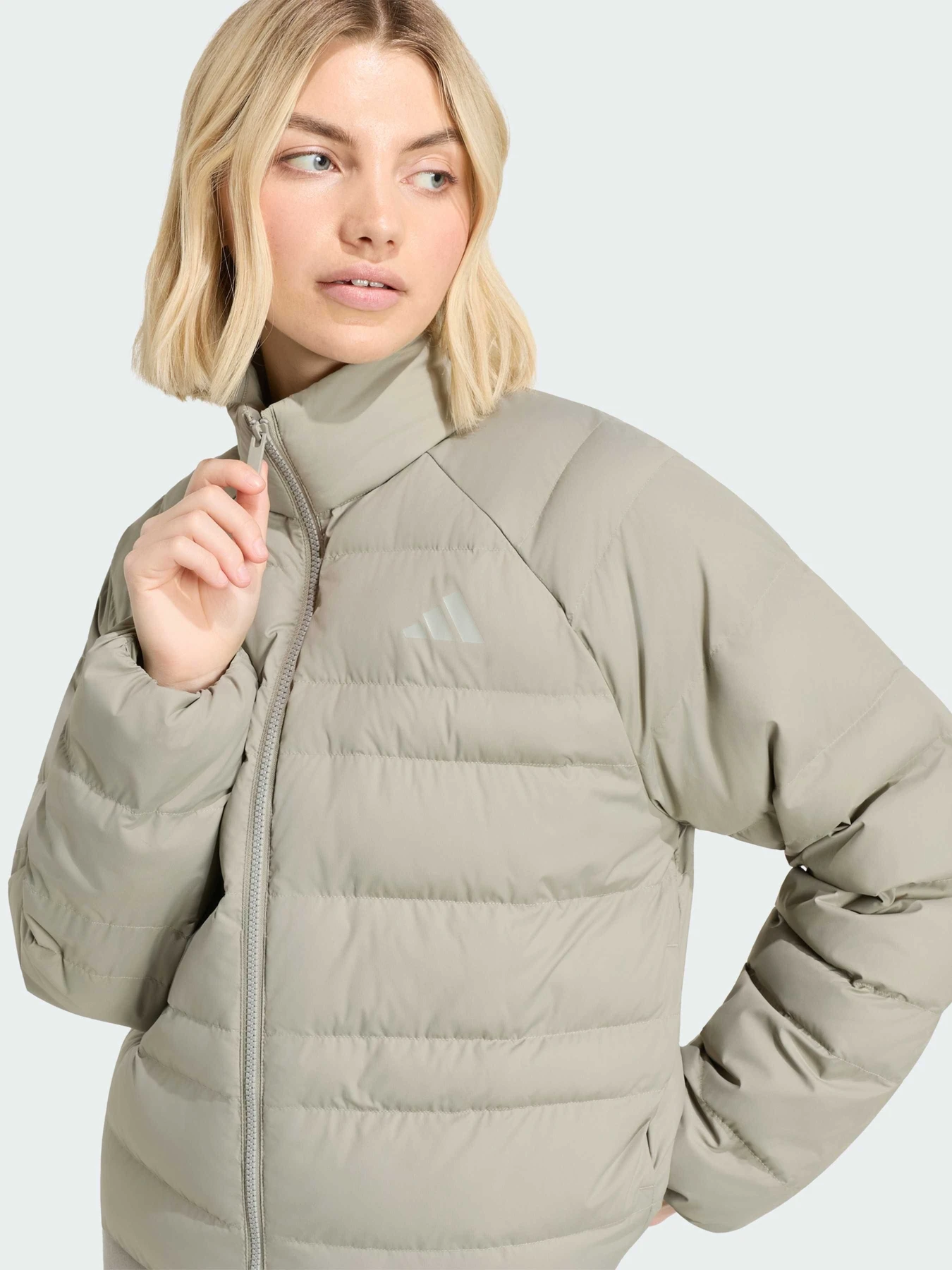 Куртки и дубленки Adidas Adidas Essentials модель KY3230 Куртки и дубленки Adidas Adidas Essentials модель KY3230 Фото