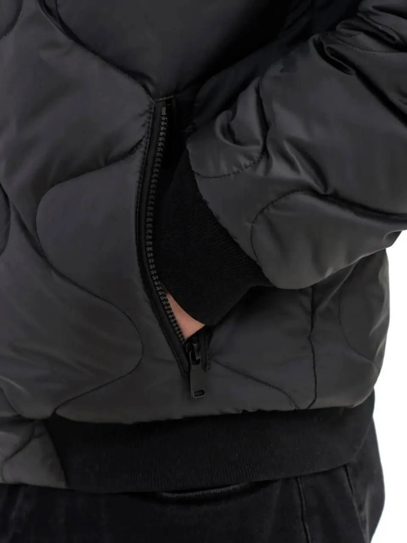 Куртки и дубленки D&V couture модель 141-DVL-BLCK Фото