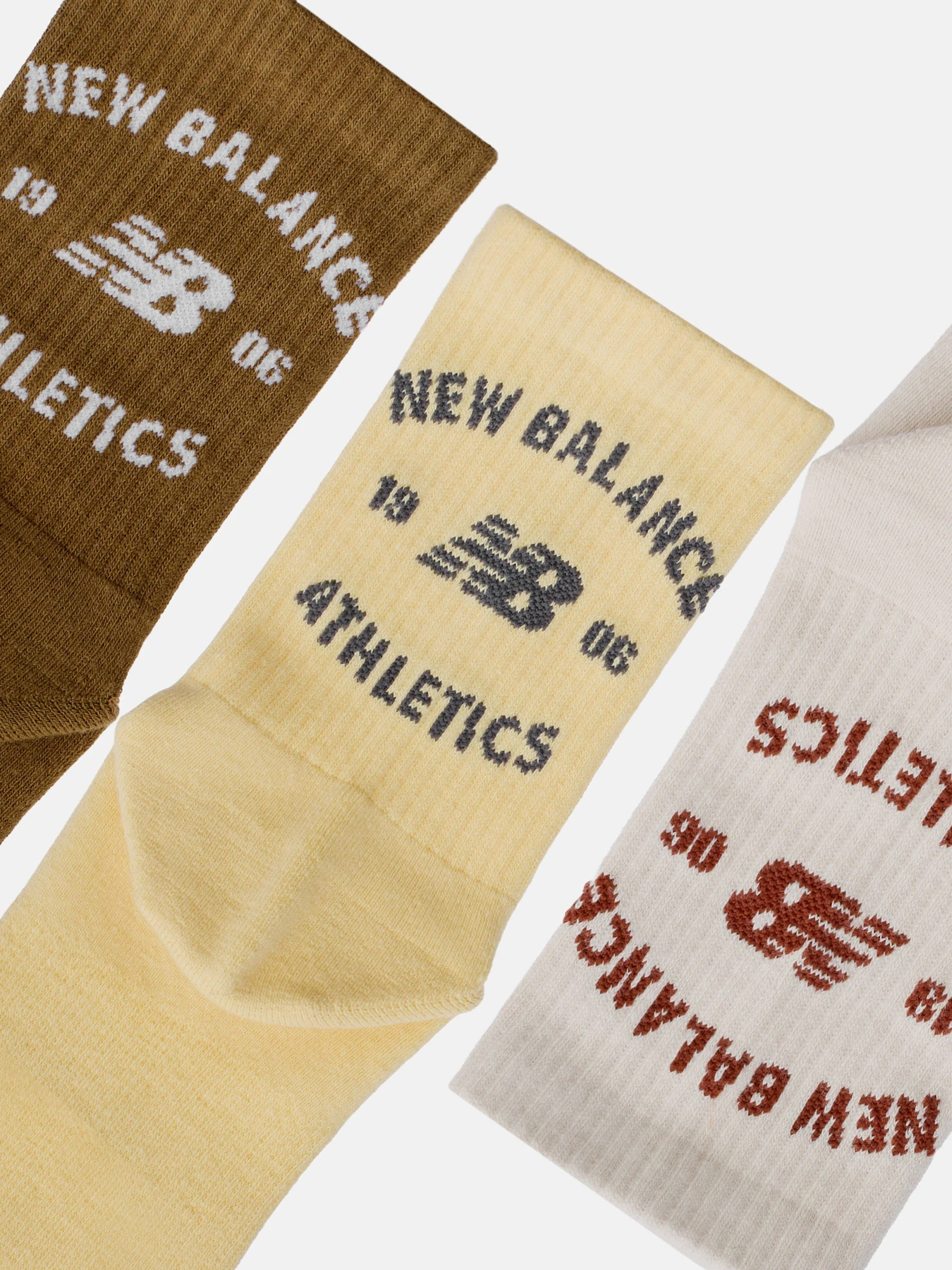 Носки и гольфы New Balance Graphics QTR Crew модель AC9932PAS2 Фото