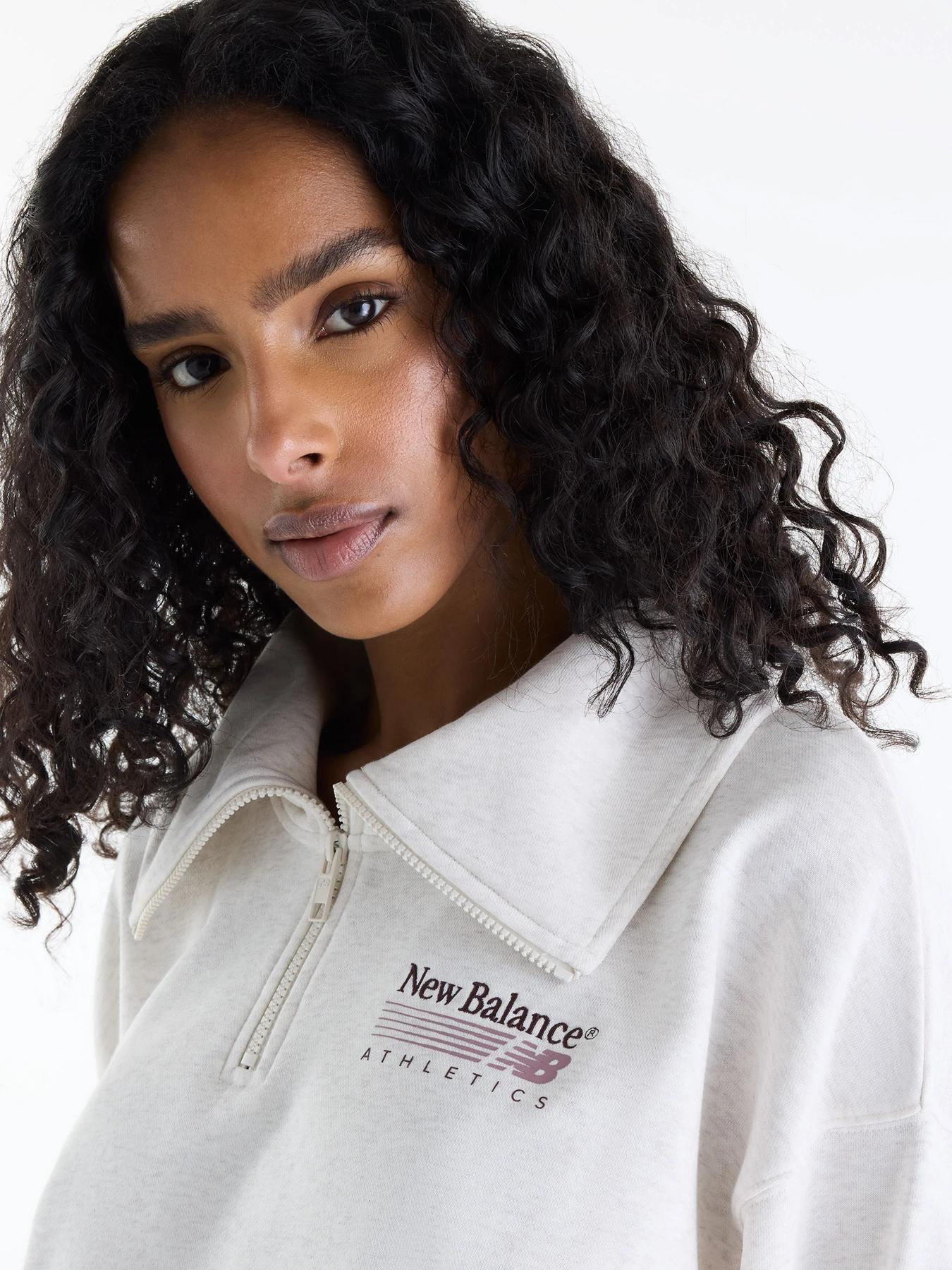 Худи и свитшоты New Balance Trackside 1/2 Zip модель WT62G8VGLIT Фото
